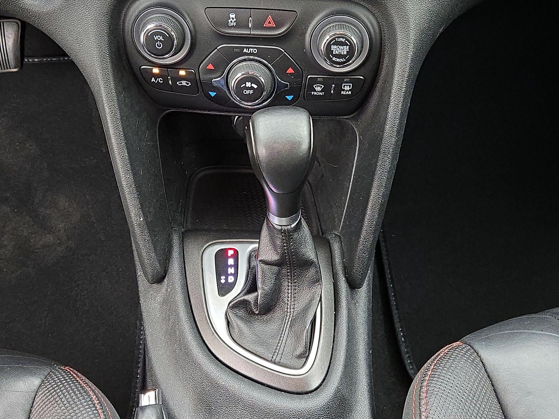 Thumbnail: 2016 Dodge Dart - 18