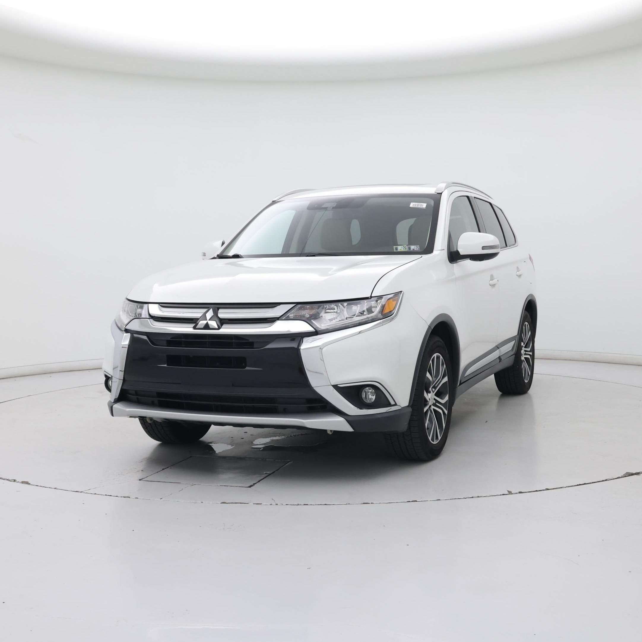 Thumbnail: 2017 Mitsubishi Outlander - 4