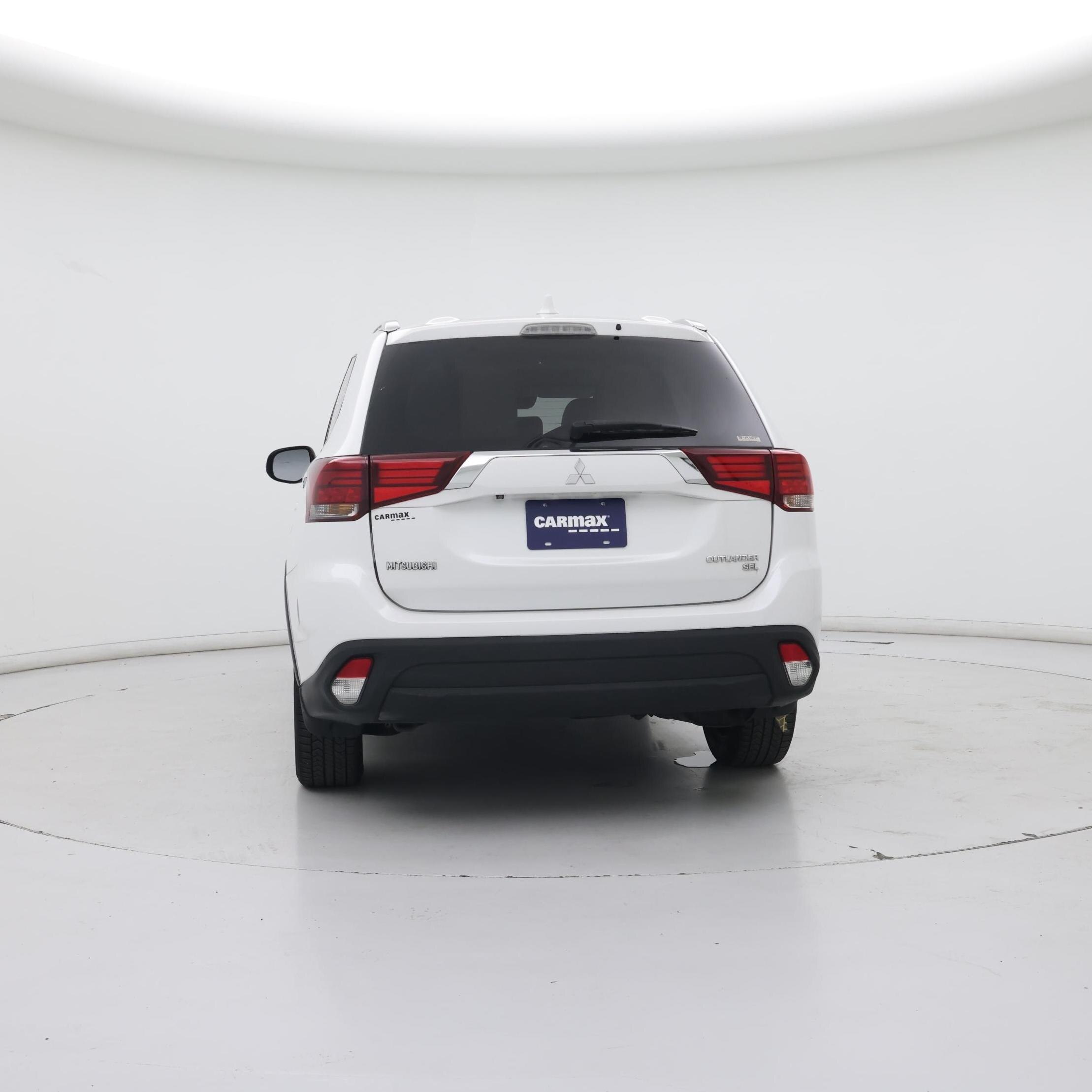 Thumbnail: 2017 Mitsubishi Outlander - 6