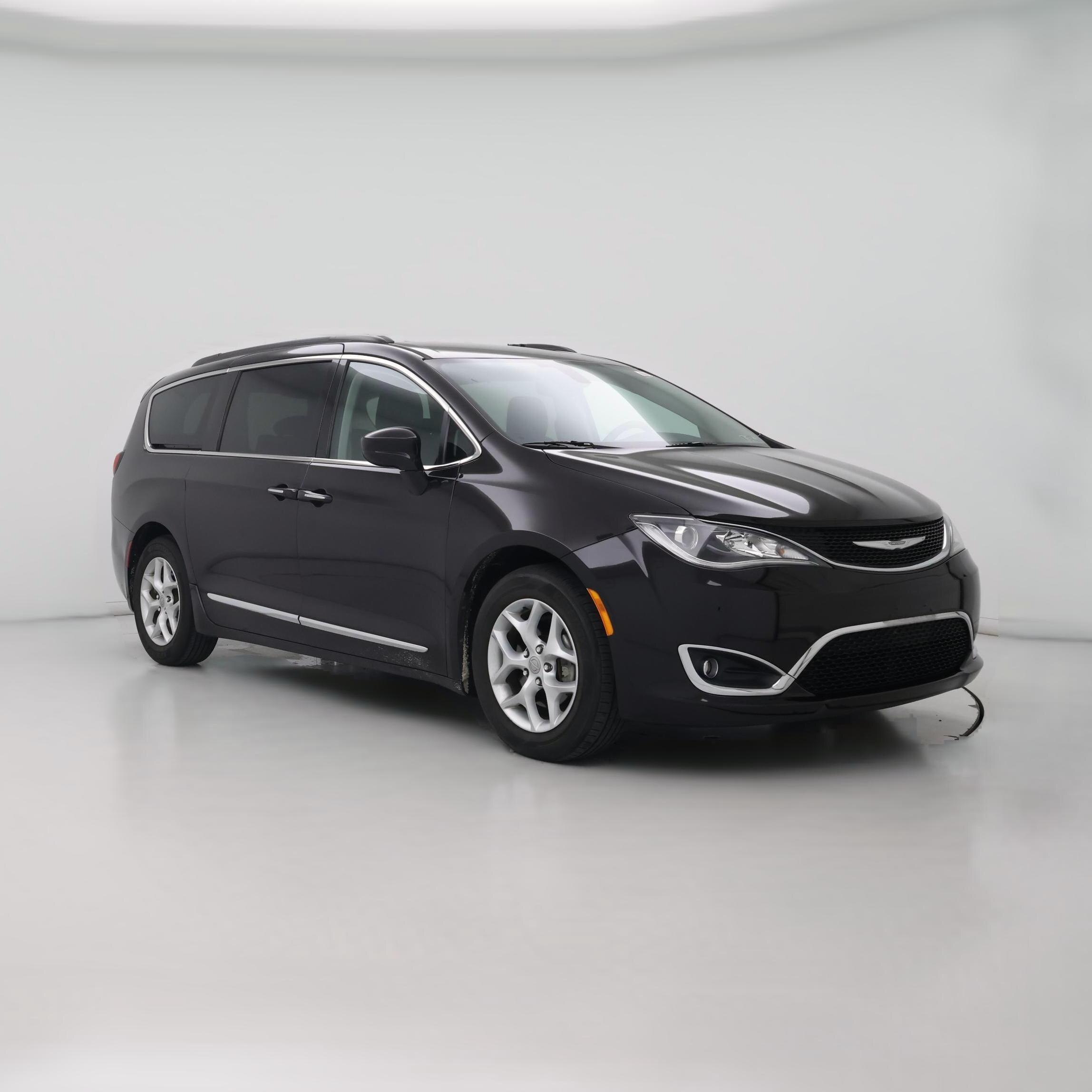 Thumbnail: 2017 Chrysler Pacifica - 1