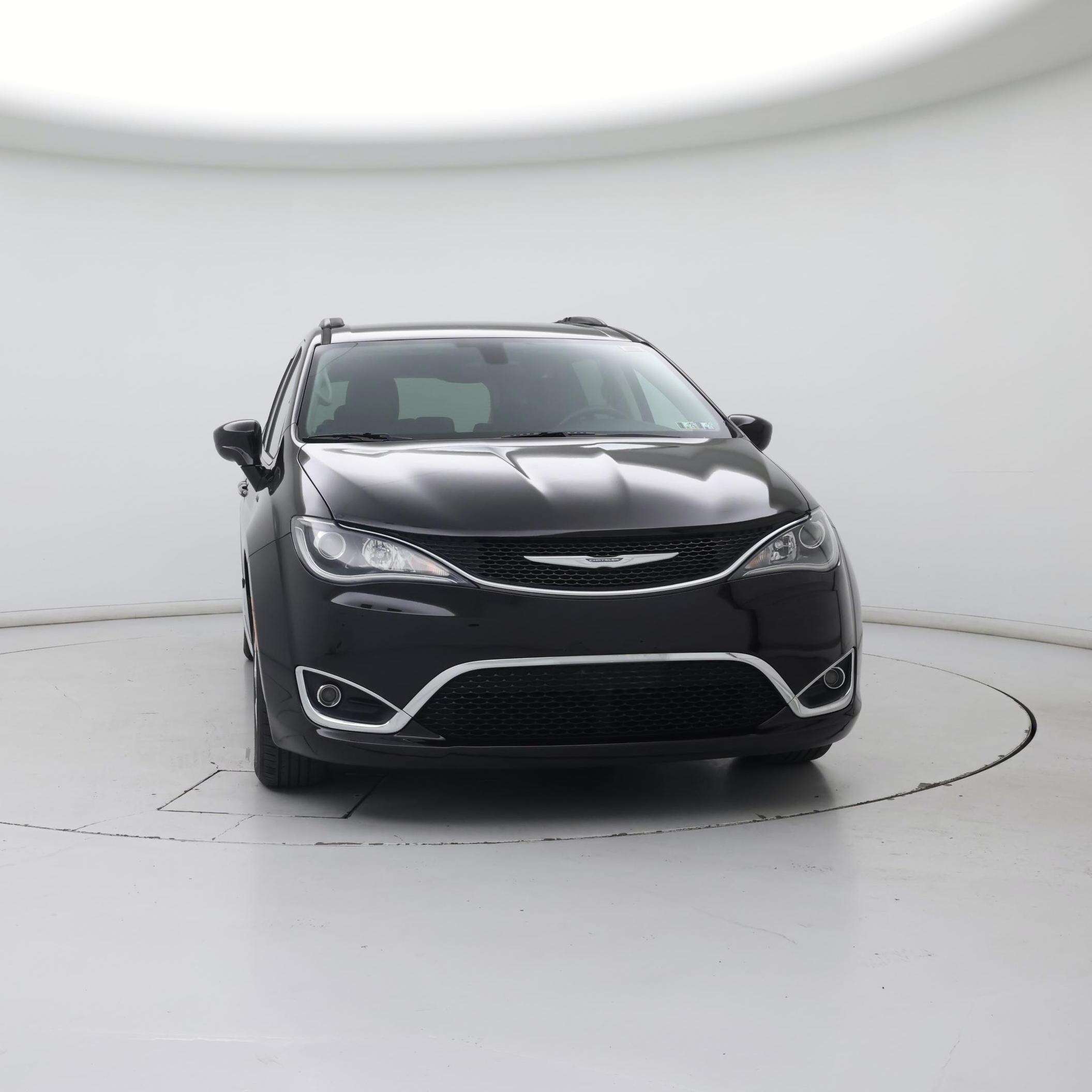 Thumbnail: 2017 Chrysler Pacifica - 5