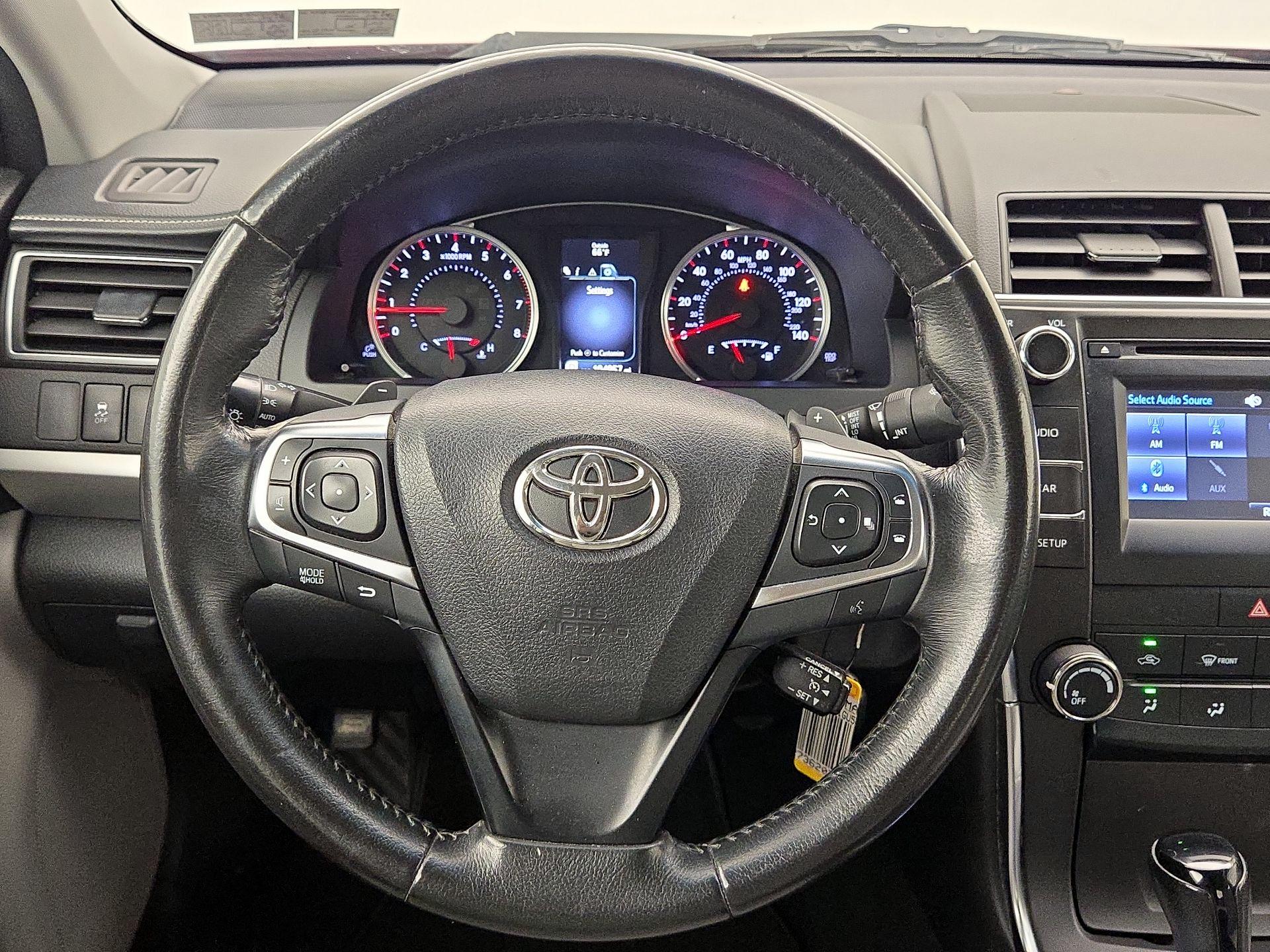 Thumbnail: 2016 Toyota Camry - 10