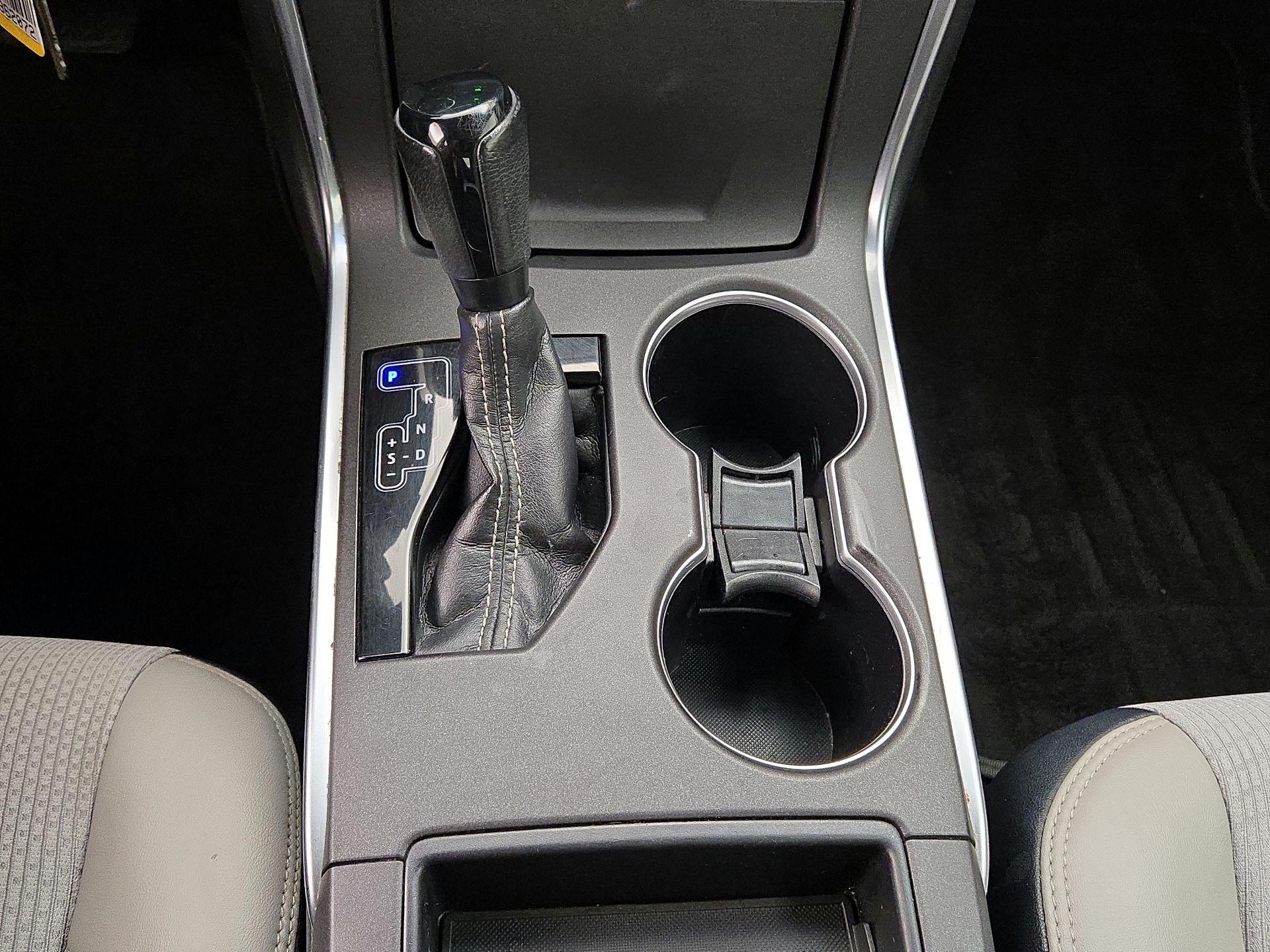 Thumbnail: 2016 Toyota Camry - 17