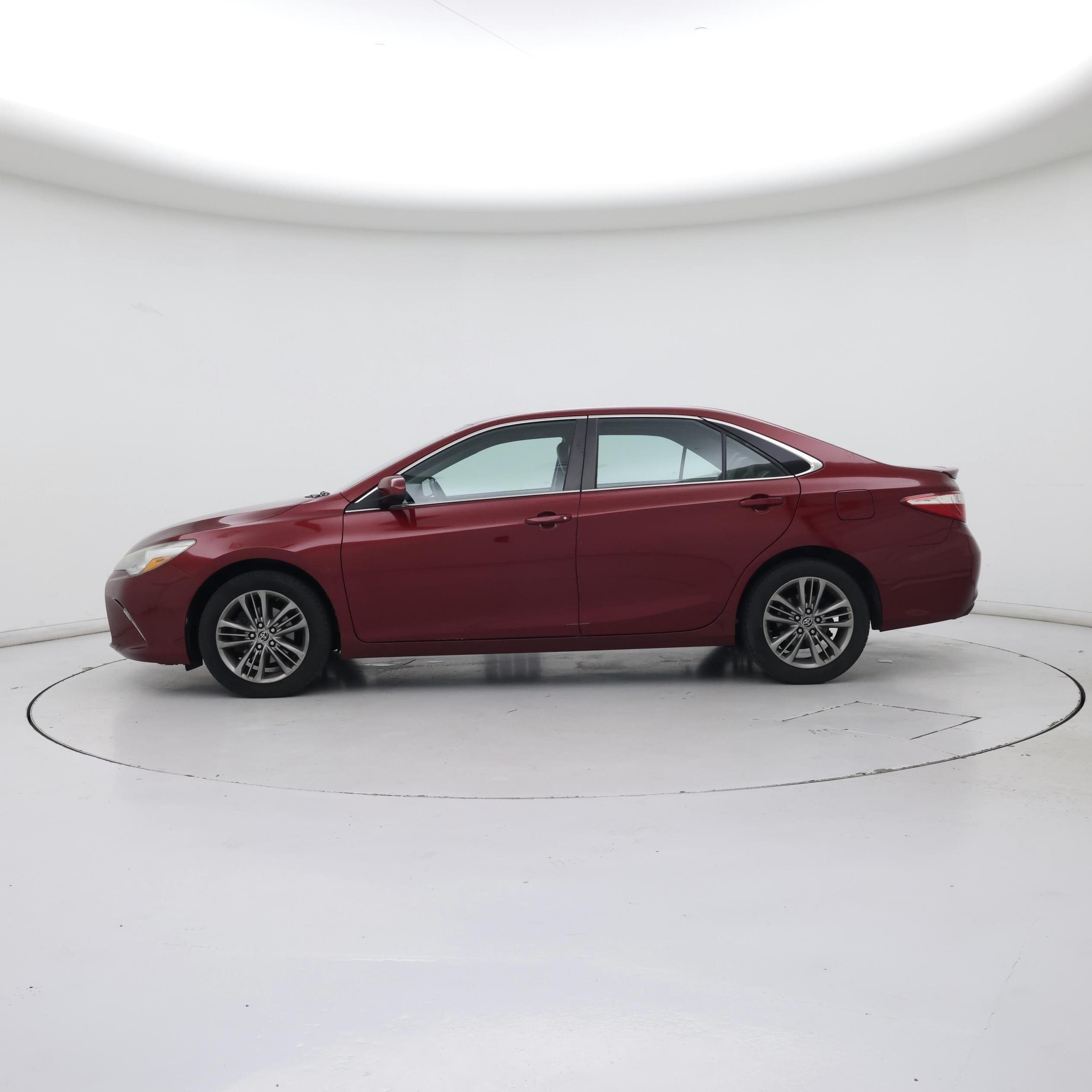 Thumbnail: 2016 Toyota Camry - 3