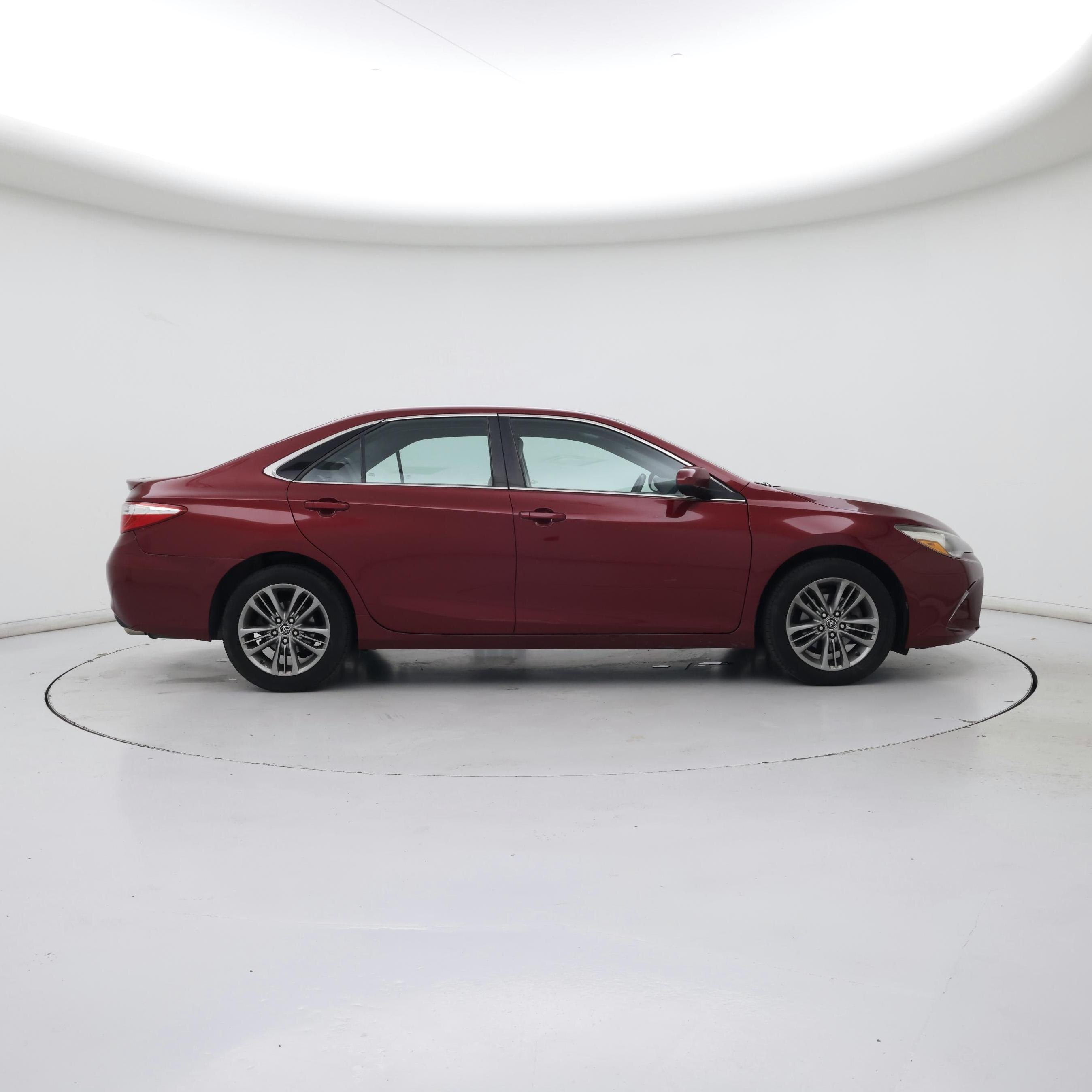 Thumbnail: 2016 Toyota Camry - 7