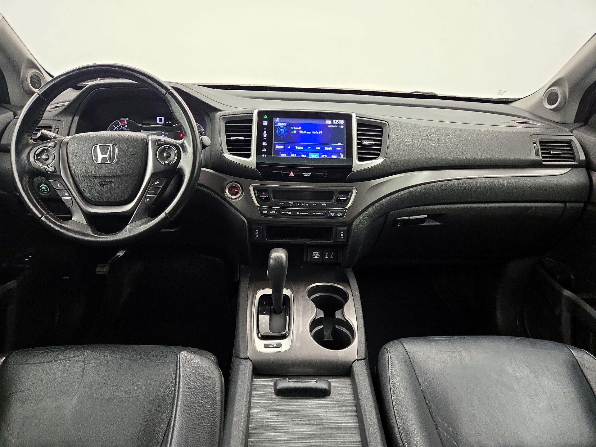 Thumbnail: 2016 Honda Pilot - 9