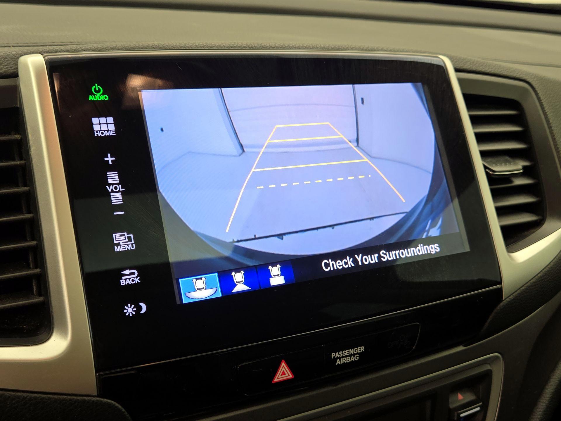 Thumbnail: 2016 Honda Pilot - 13