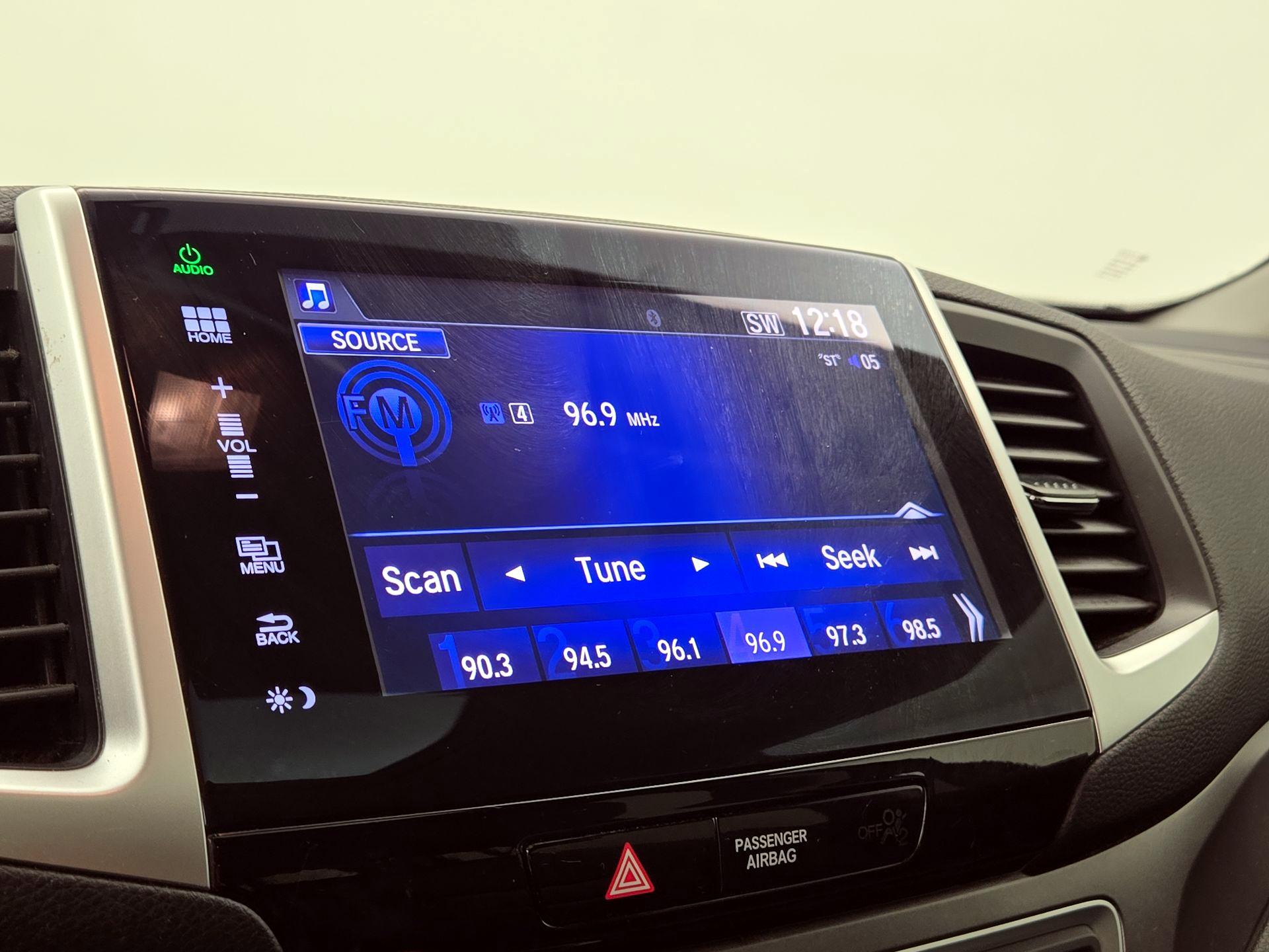 Thumbnail: 2016 Honda Pilot - 14