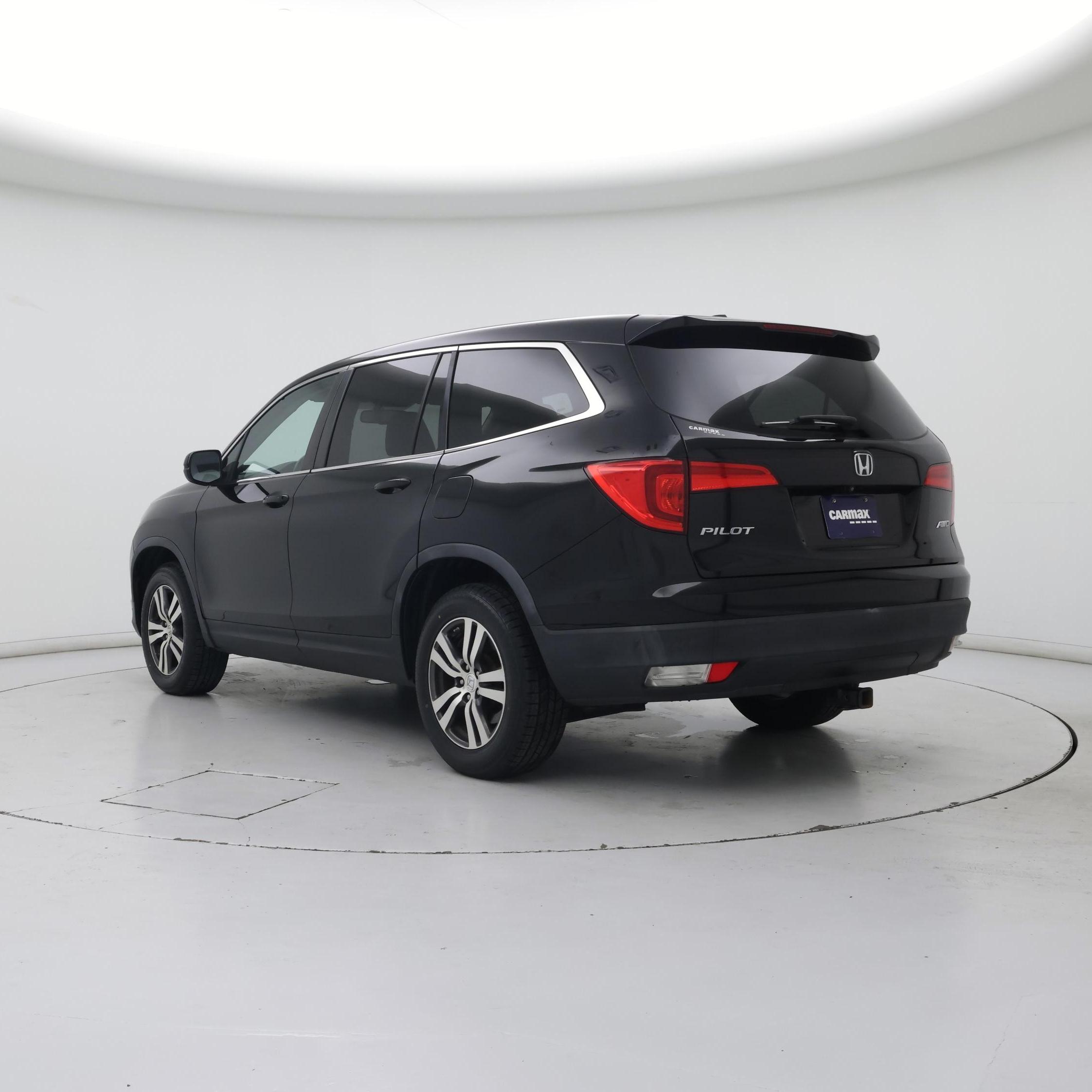 Thumbnail: 2016 Honda Pilot - 2