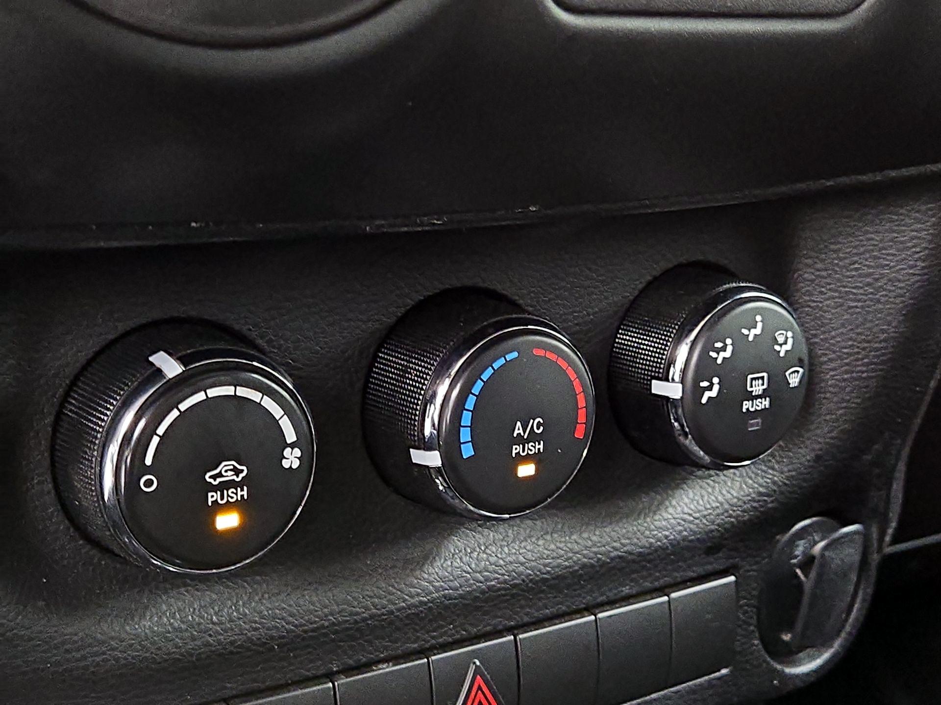 Thumbnail: 2013 Jeep Wrangler - 14