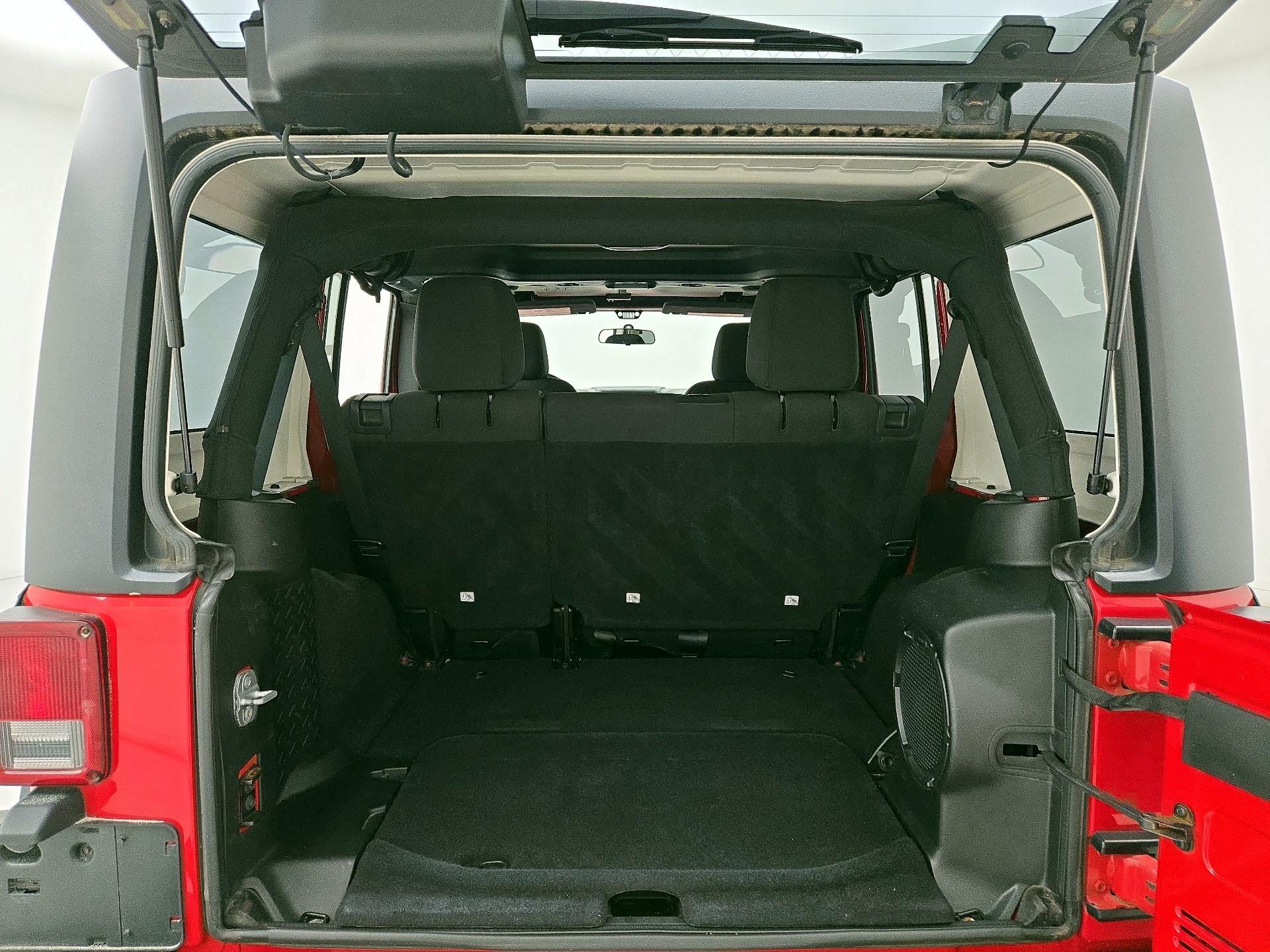 Thumbnail: 2013 Jeep Wrangler - 18