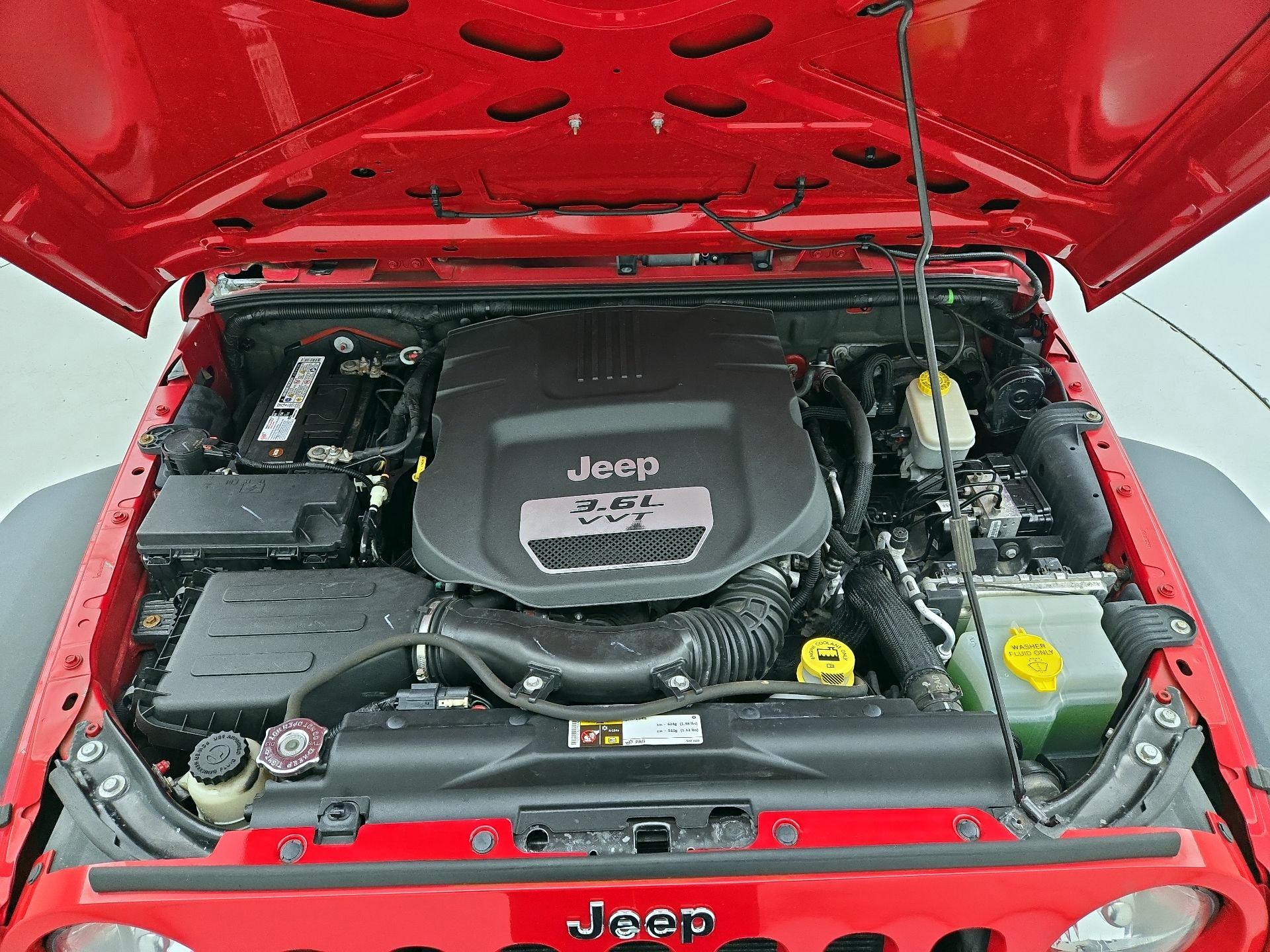 Thumbnail: 2013 Jeep Wrangler - 19