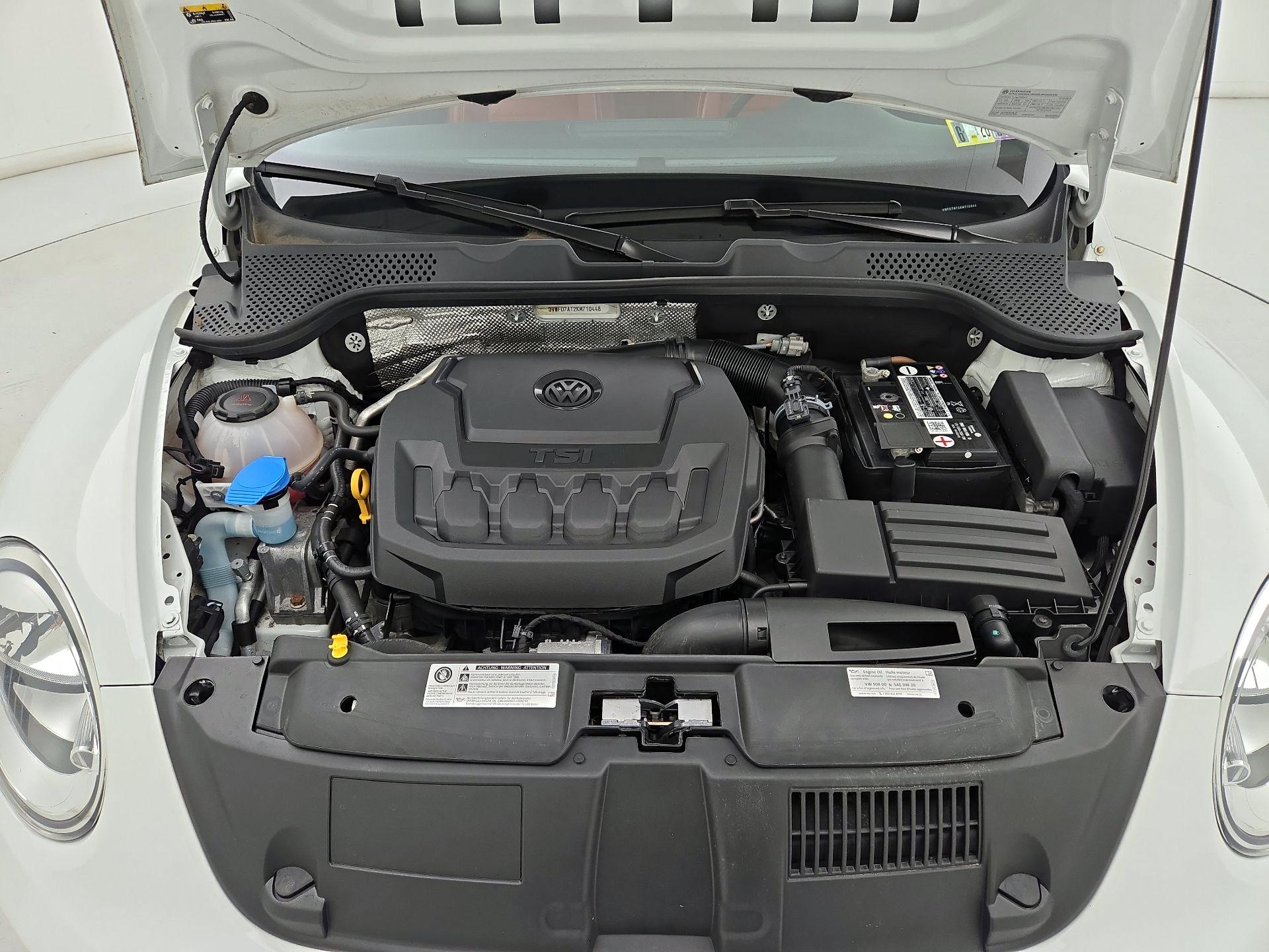 Thumbnail: 2019 Volkswagen Beetle - 20