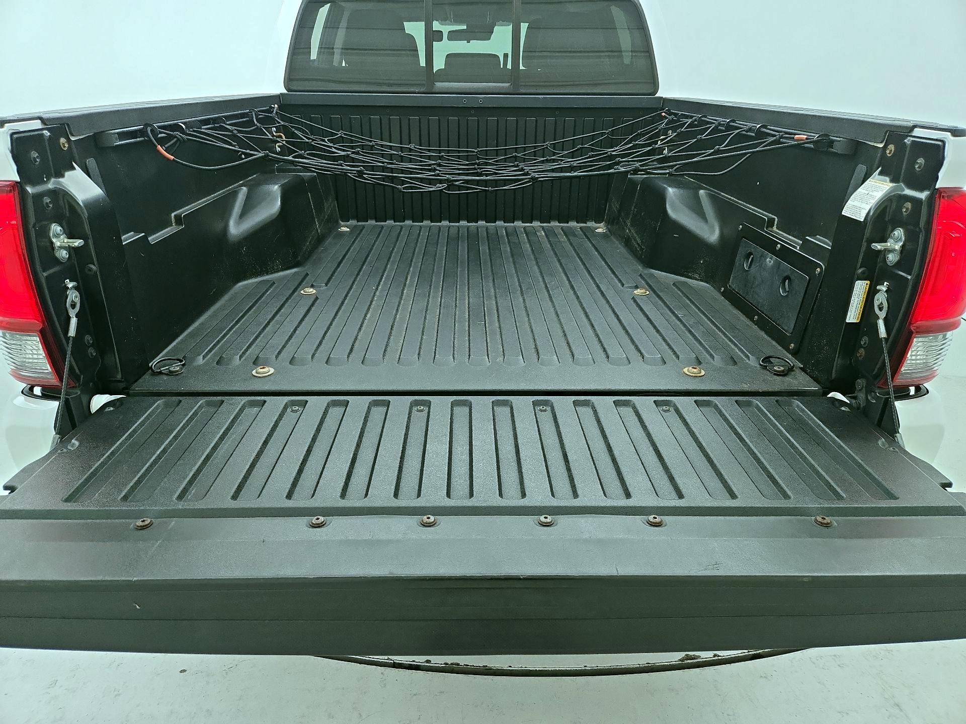 Thumbnail: 2020 Toyota Tacoma - 19