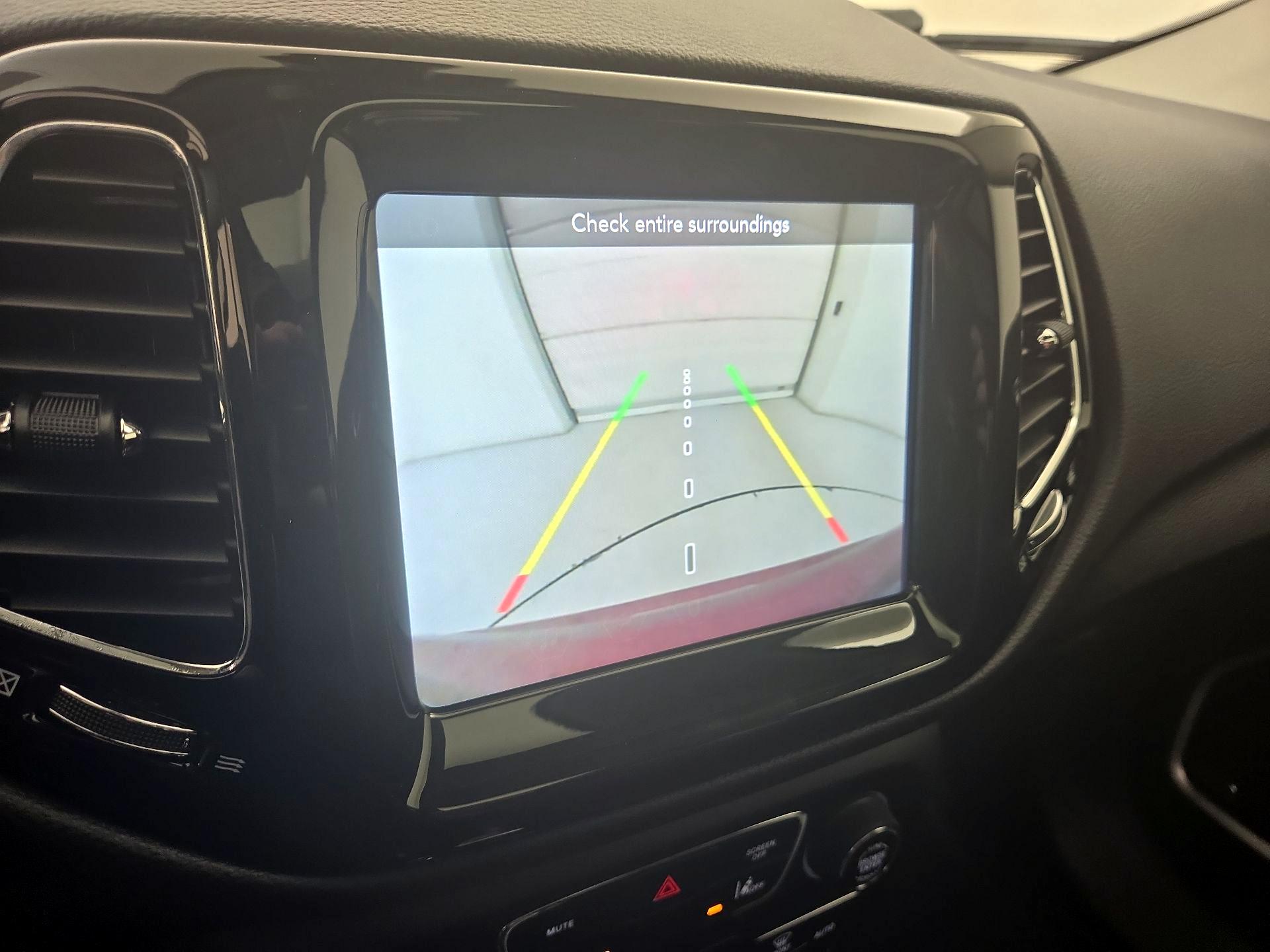 Thumbnail: 2021 Jeep Compass - 14