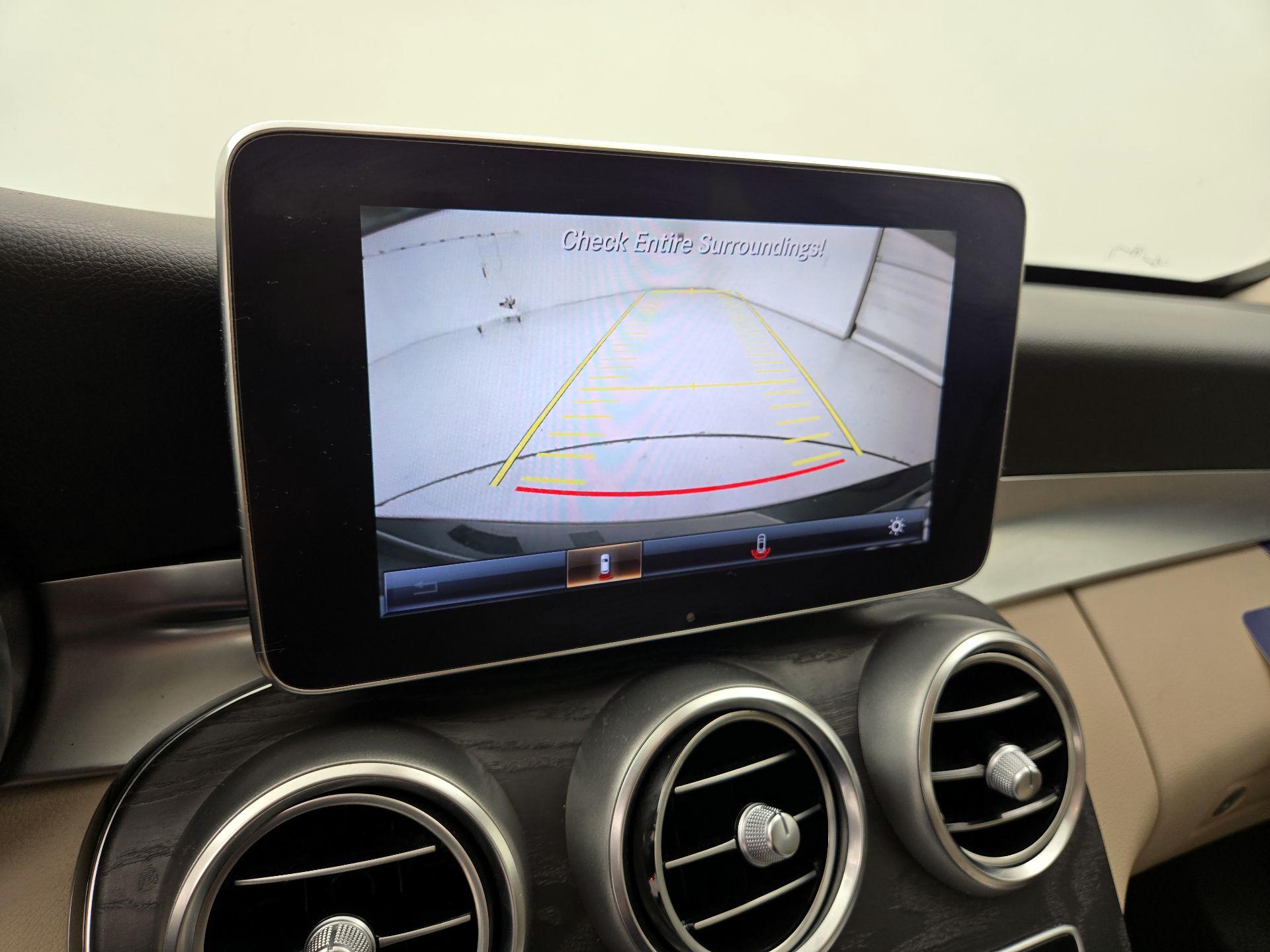 Thumbnail: 2016 Mercedes-Benz C-Class - 15