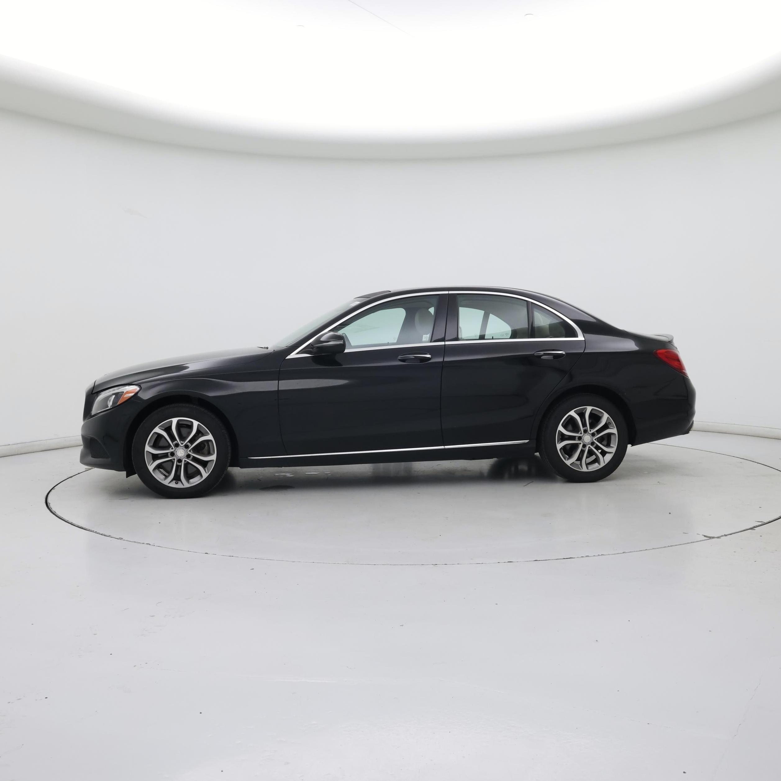 Thumbnail: 2016 Mercedes-Benz C-Class - 3