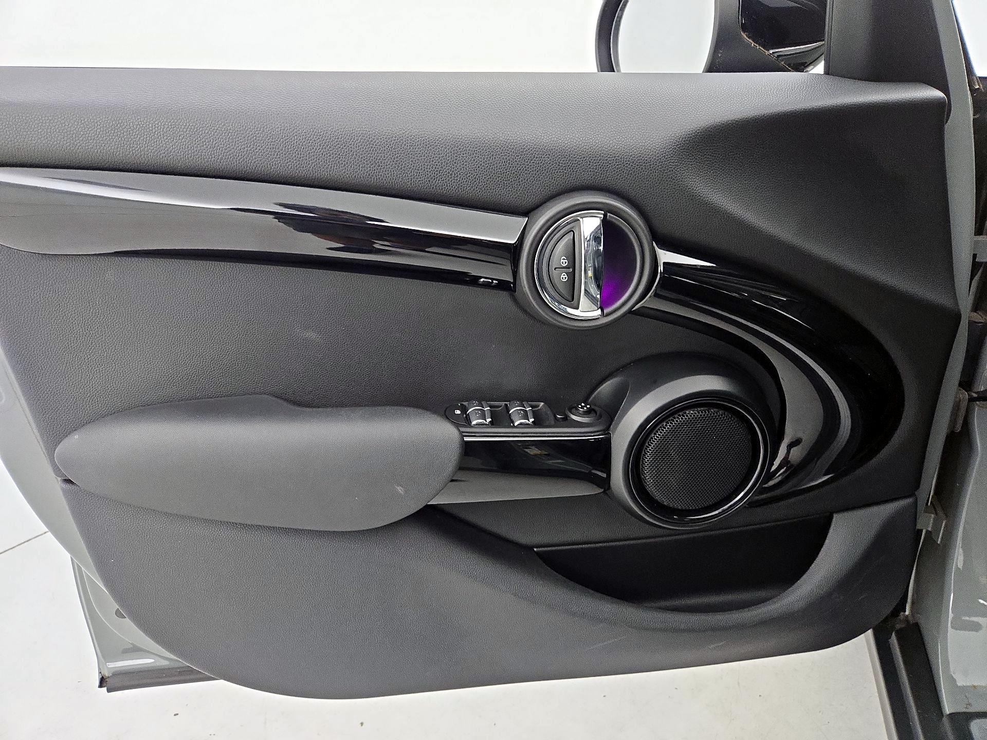 Thumbnail: 2021 MINI Cooper Hardtop - 12