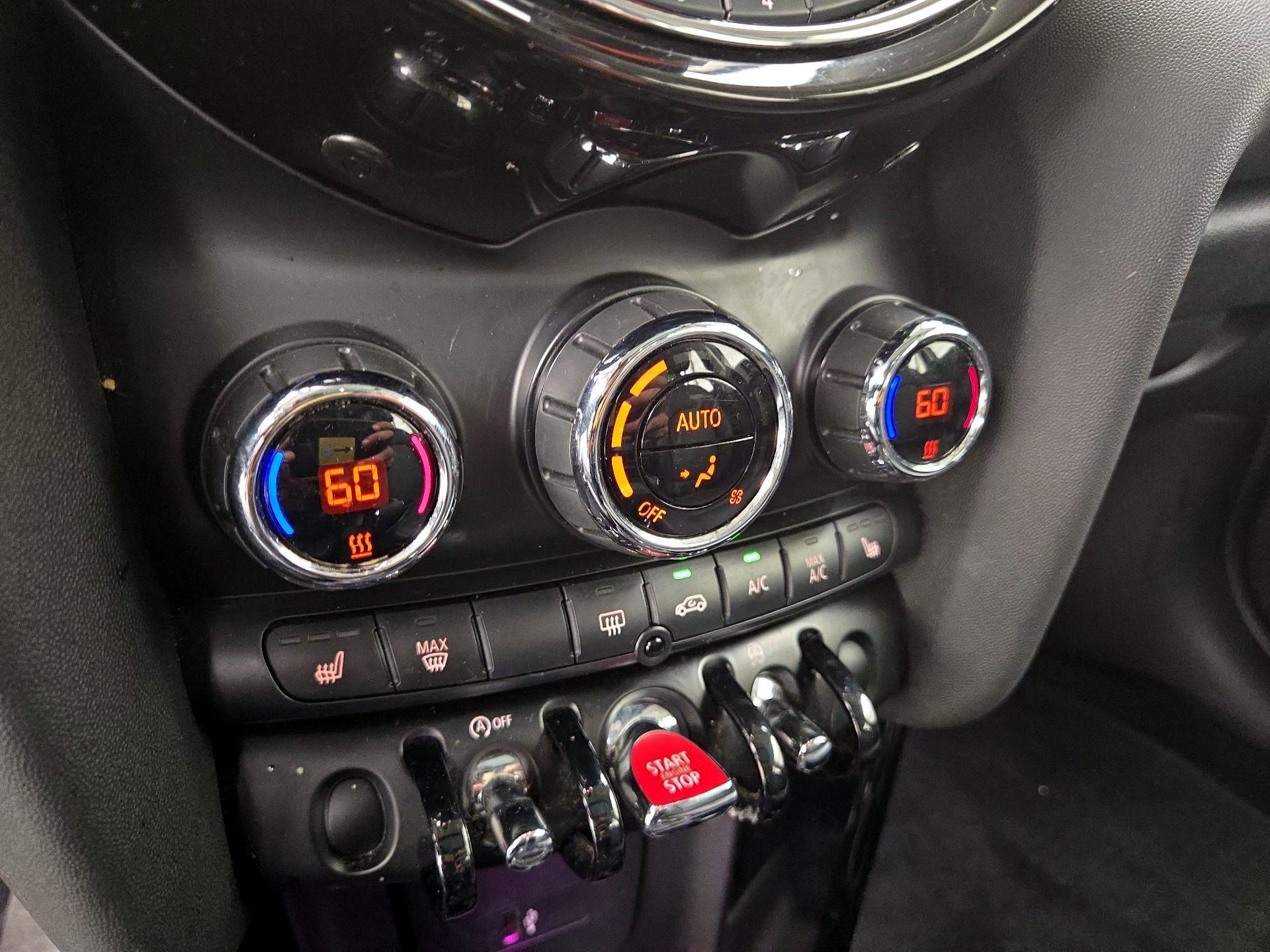 Thumbnail: 2021 MINI Cooper Hardtop - 17