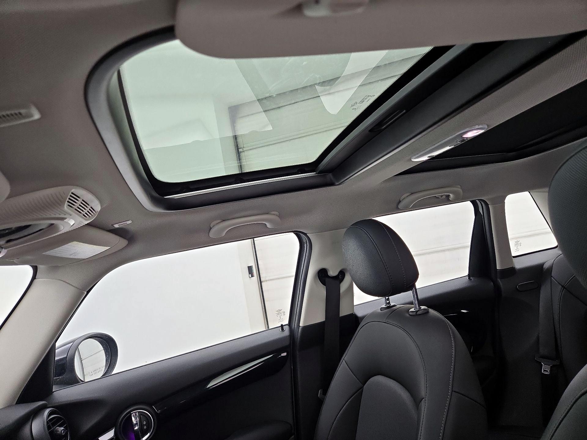 Thumbnail: 2021 MINI Cooper Hardtop - 20