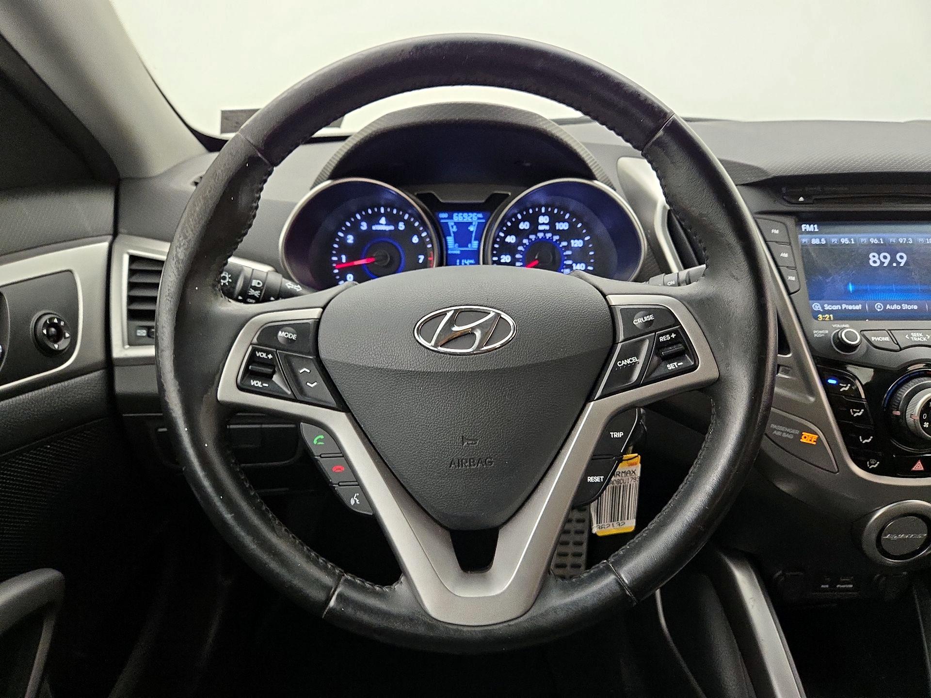 Thumbnail: 2013 Hyundai Veloster - 10