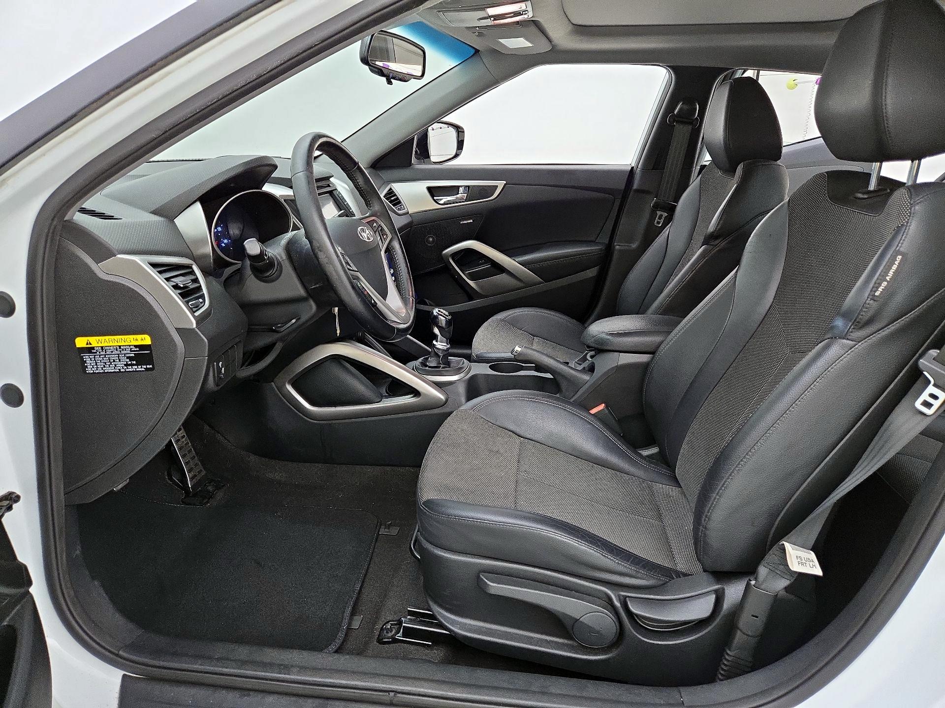 Thumbnail: 2013 Hyundai Veloster - 11