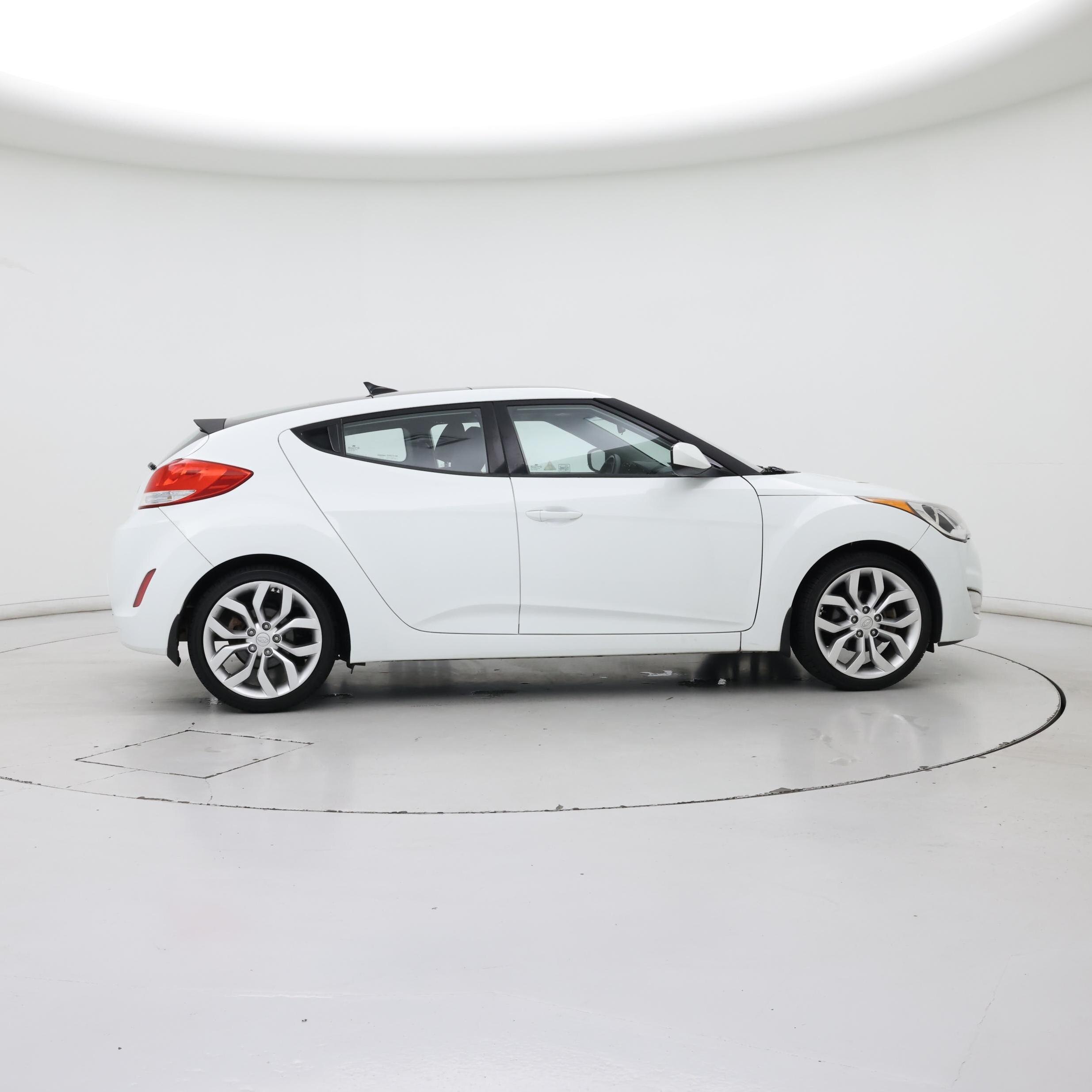 Thumbnail: 2013 Hyundai Veloster - 7
