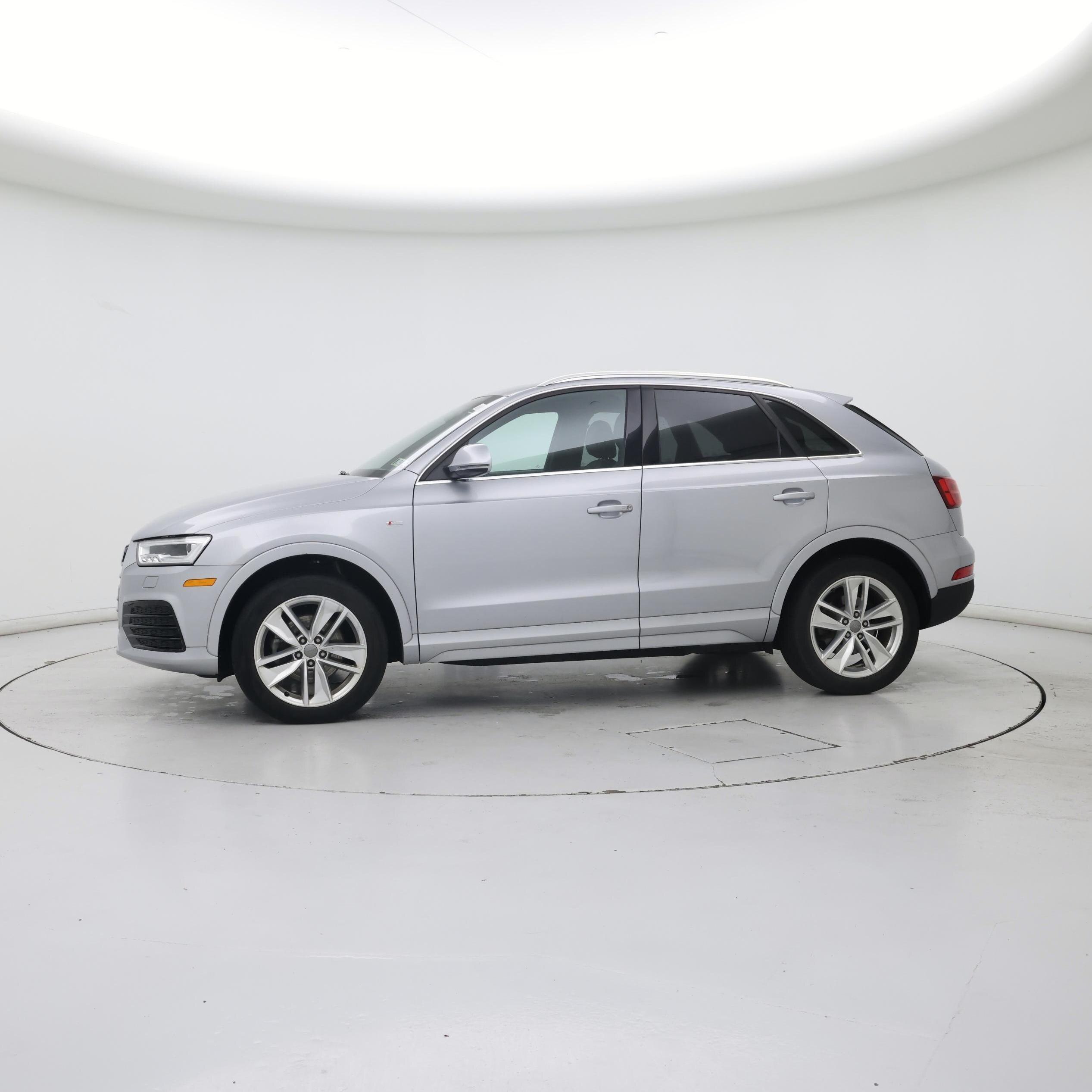 Thumbnail: 2018 Audi Q3 - 3