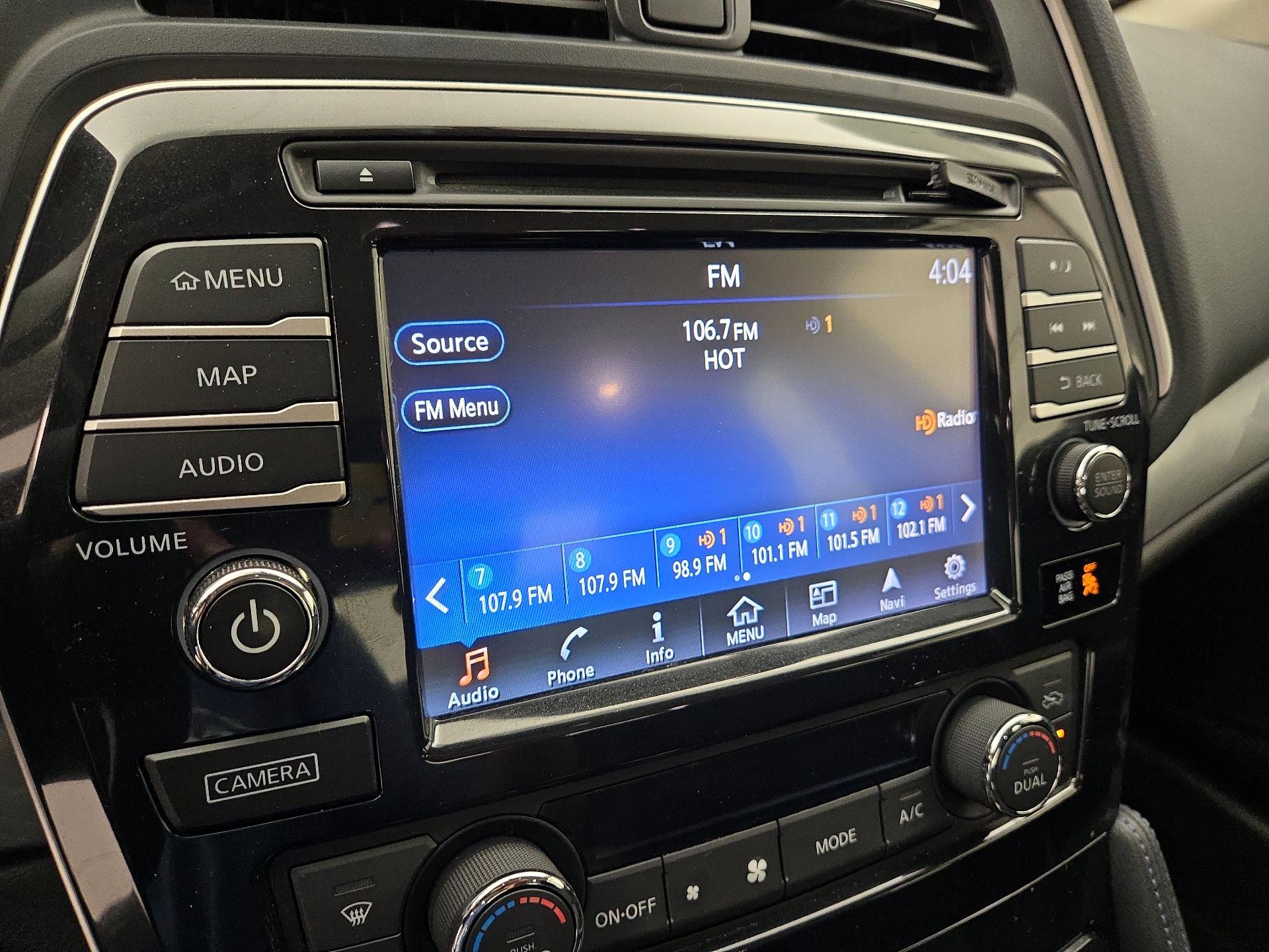 Thumbnail: 2016 Nissan Maxima - 16