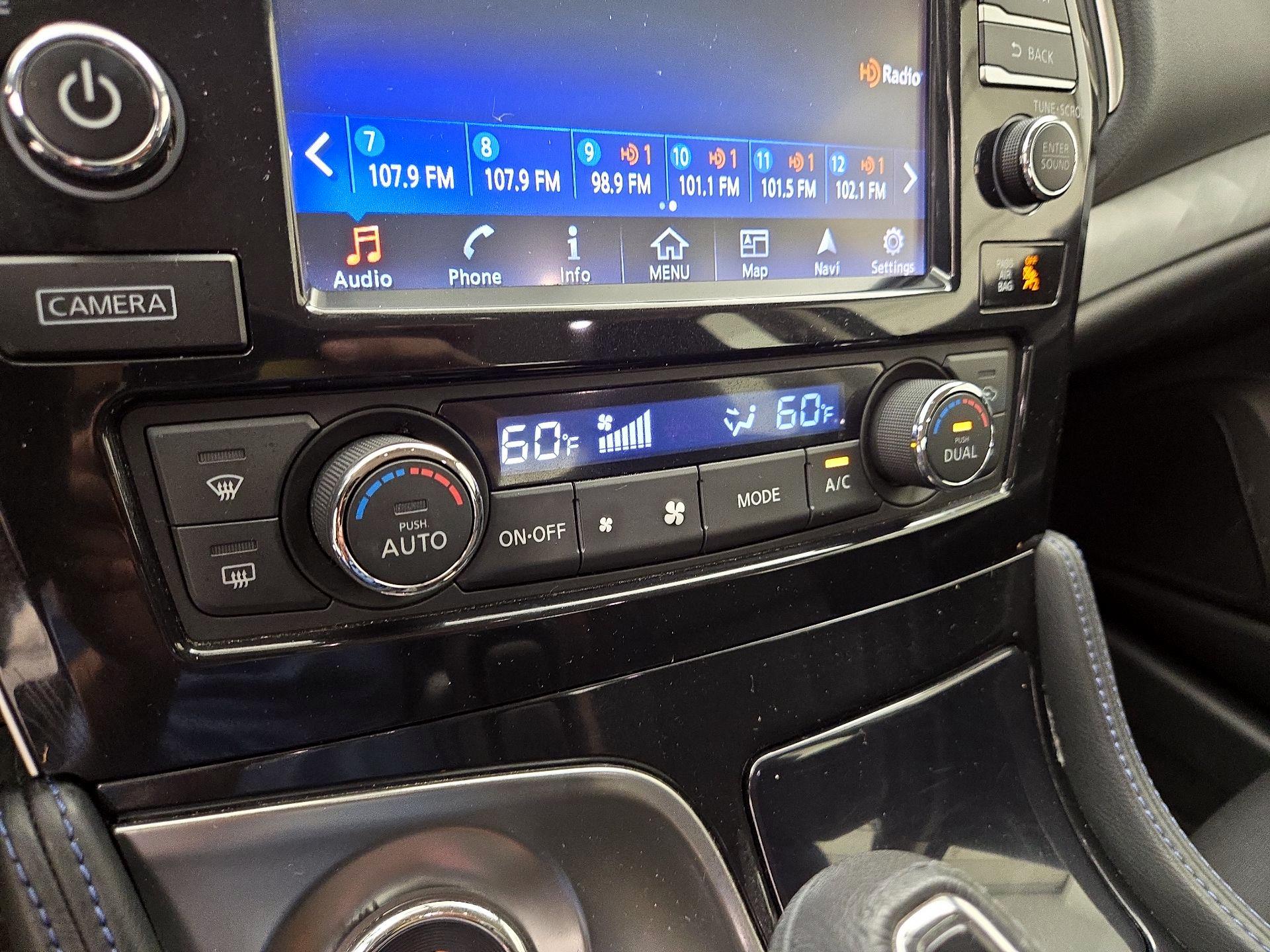 Thumbnail: 2016 Nissan Maxima - 17
