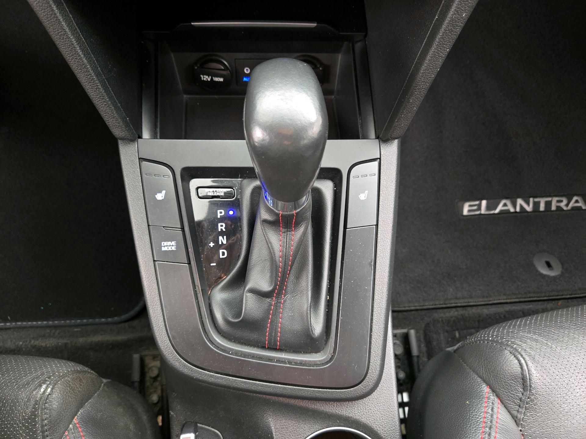 Thumbnail: 2018 Hyundai Elantra - 15