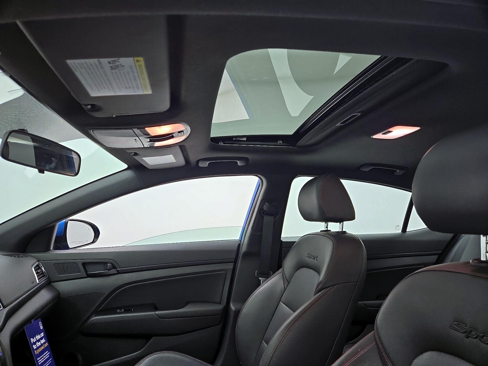 Thumbnail: 2018 Hyundai Elantra - 17