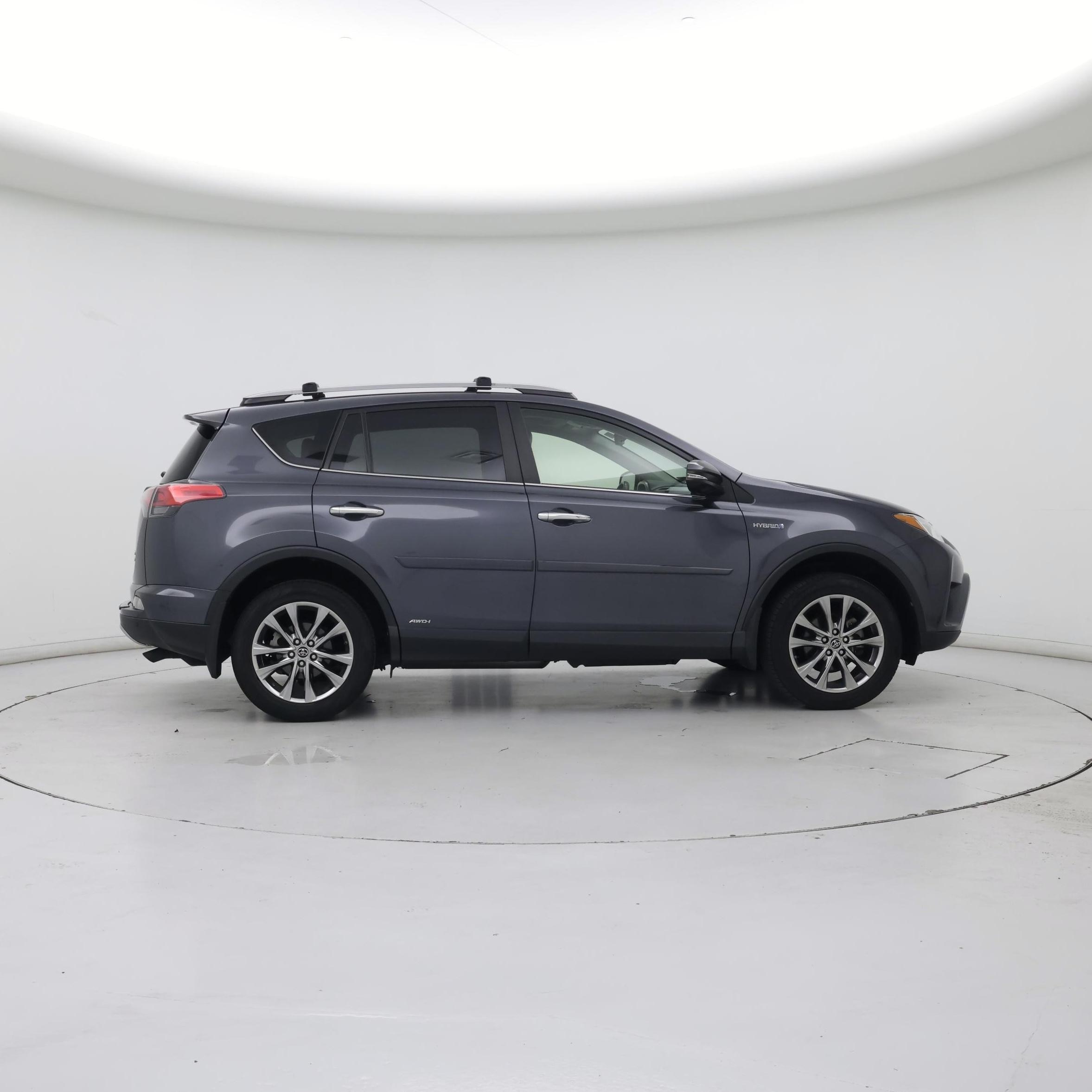 Thumbnail: 2017 Toyota RAV4 - 7