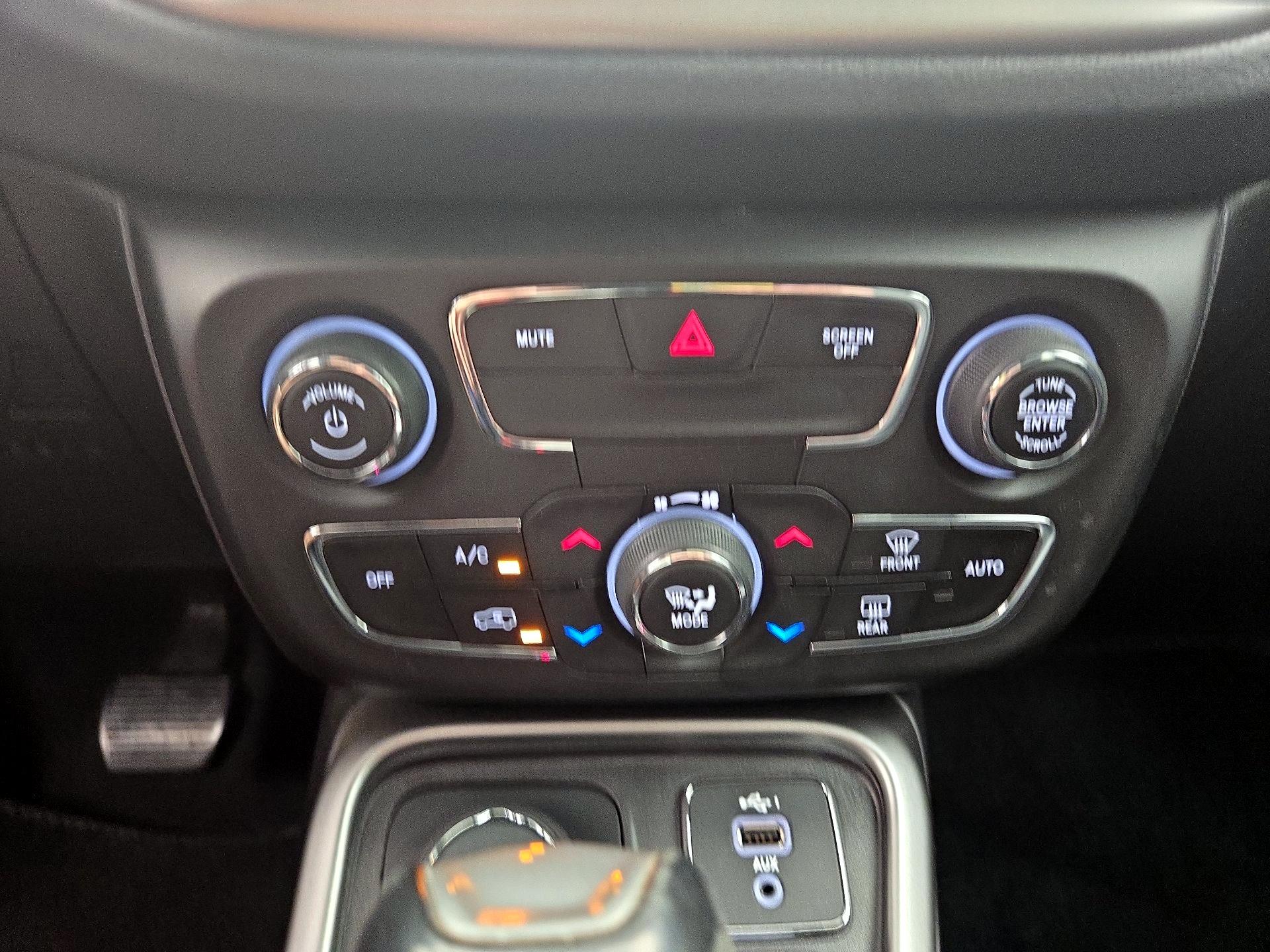 Thumbnail: 2020 Jeep Compass - 17
