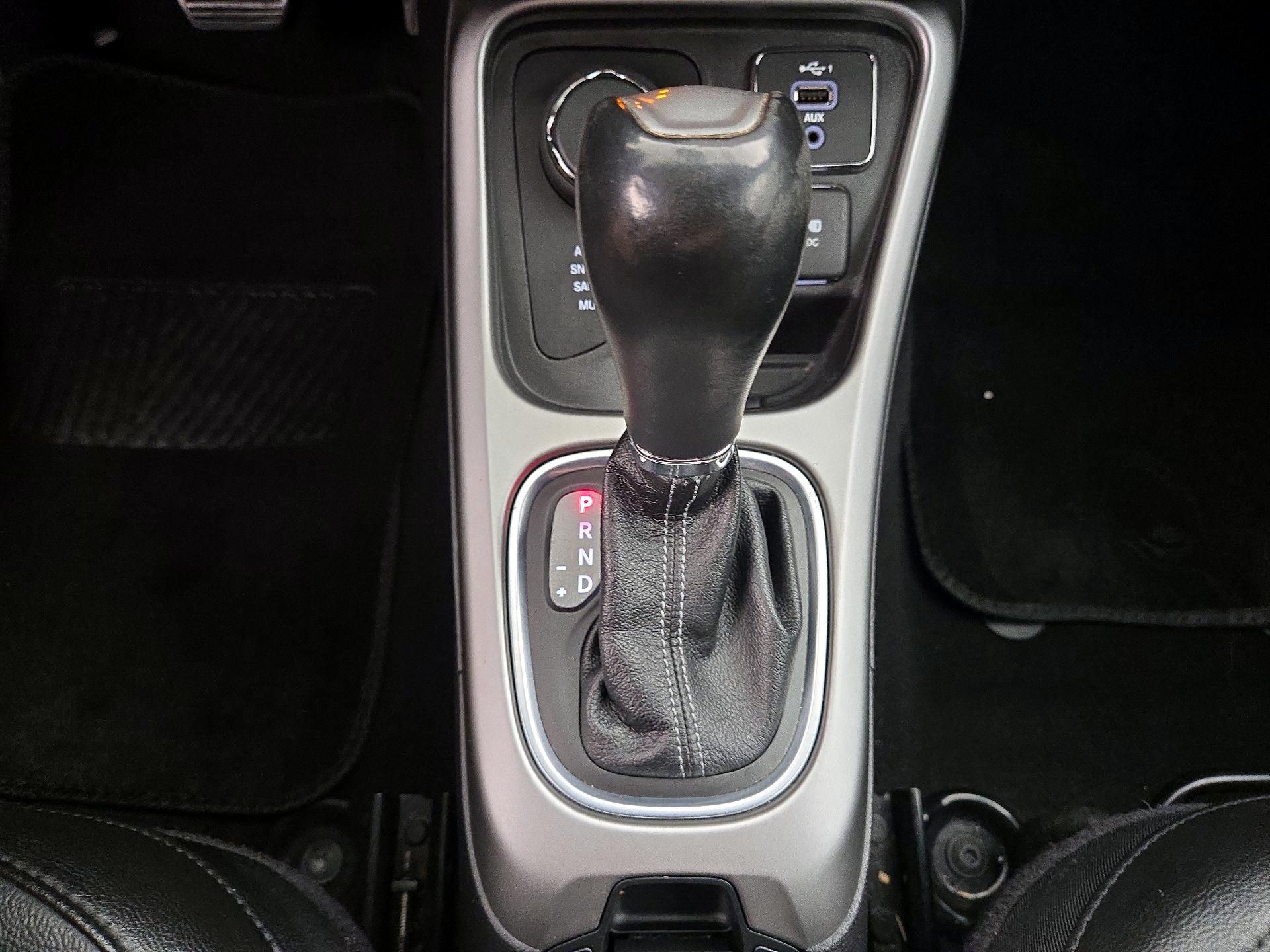 Thumbnail: 2020 Jeep Compass - 18
