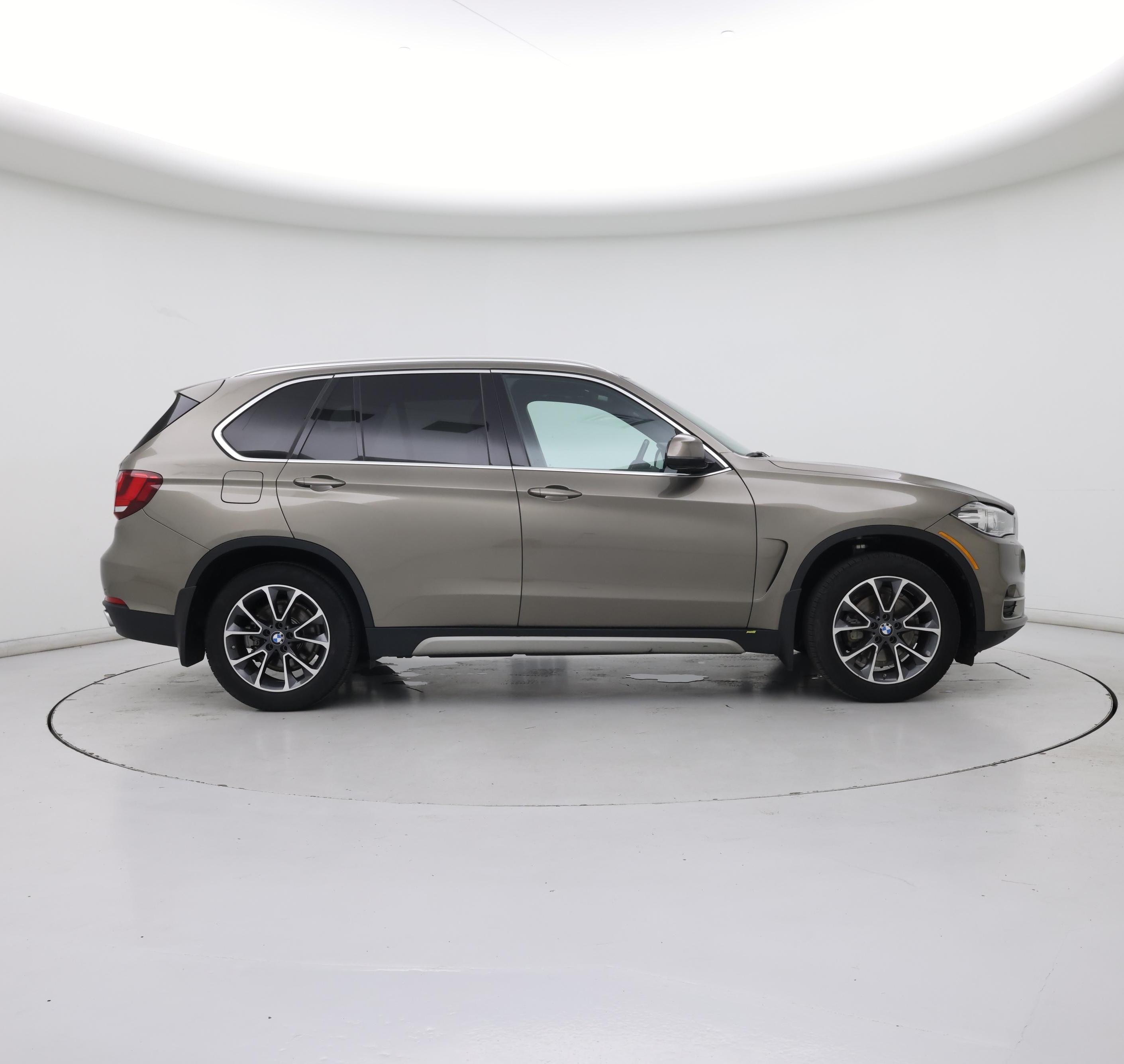 Thumbnail: 2017 BMW X5 - 7