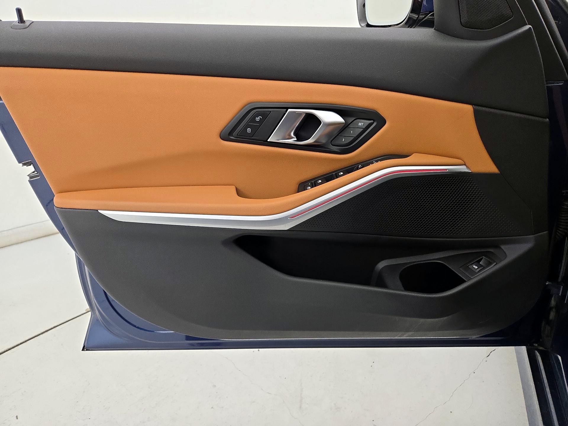 Thumbnail: 2024 BMW 3 Series - 12