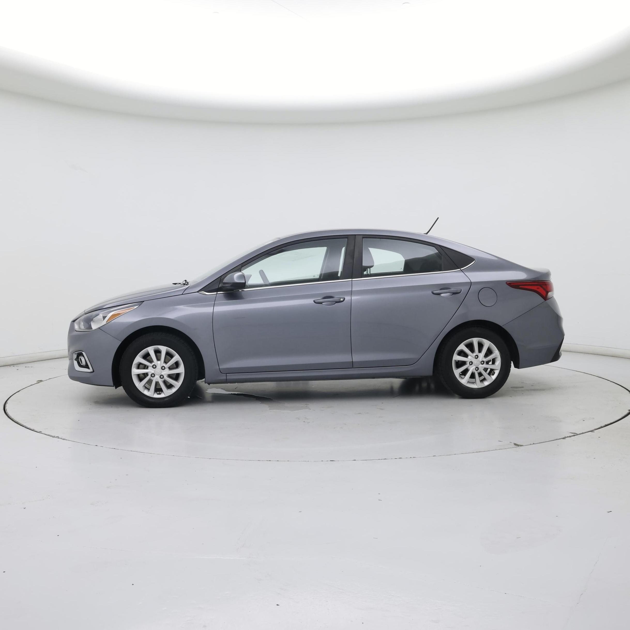Thumbnail: 2019 Hyundai Accent - 3