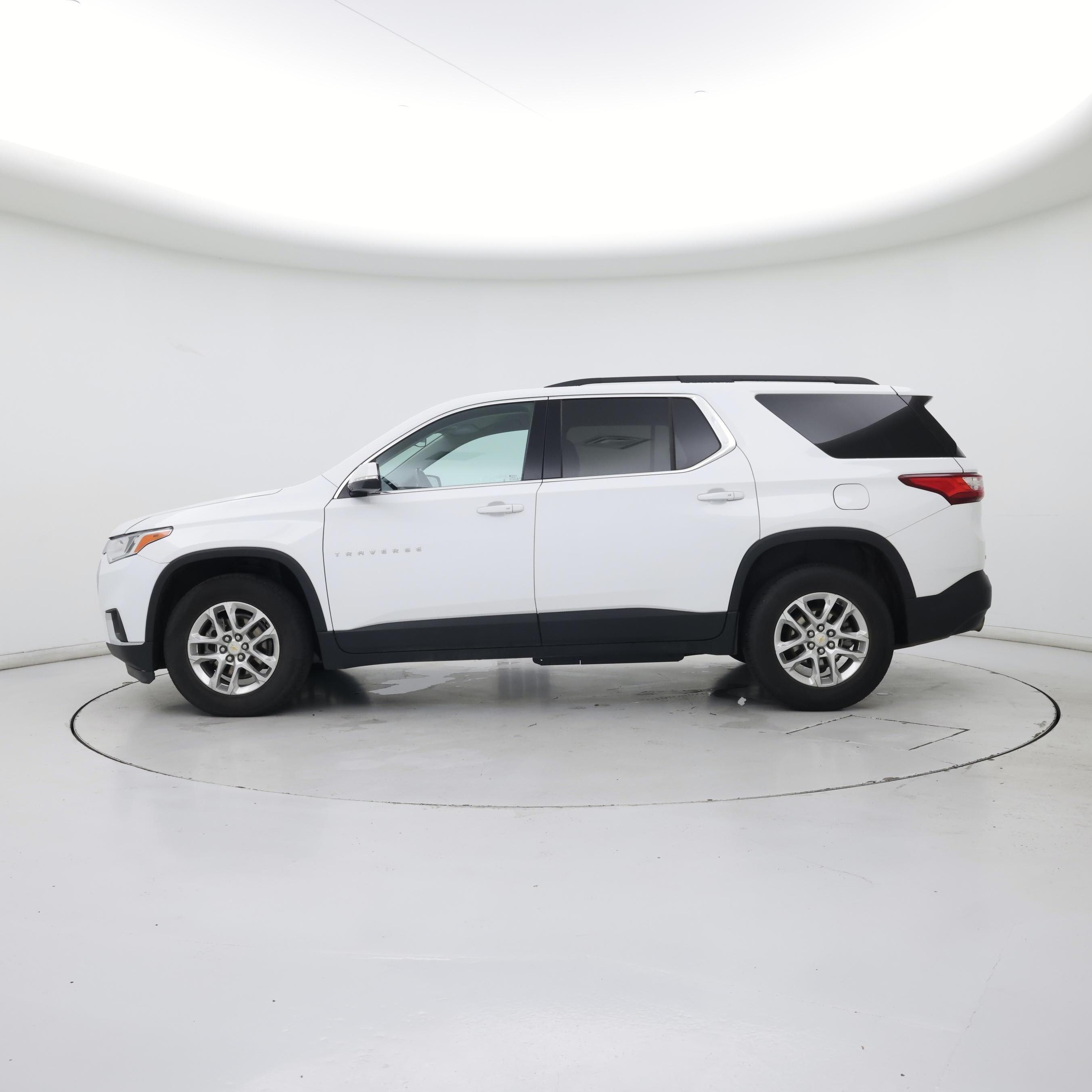 Thumbnail: 2020 Chevrolet Traverse - 3