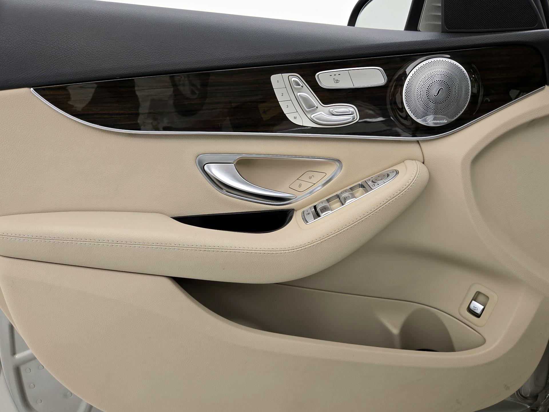Thumbnail: 2020 Mercedes-Benz C-Class - 12