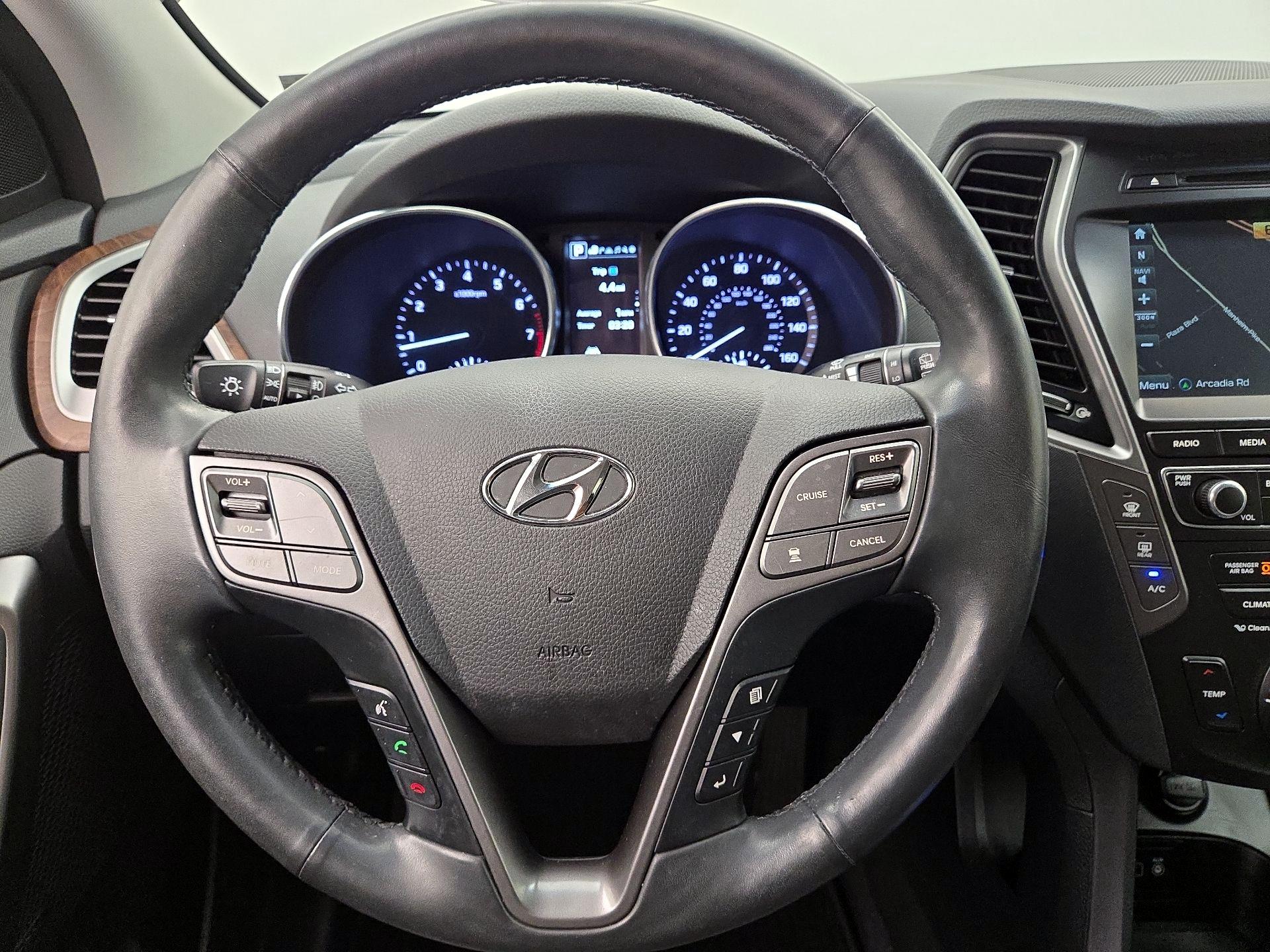 Thumbnail: 2018 Hyundai Santa Fe - 10