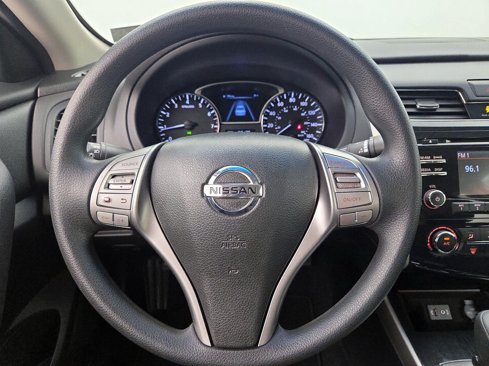 Thumbnail: 2014 Nissan Altima - 10