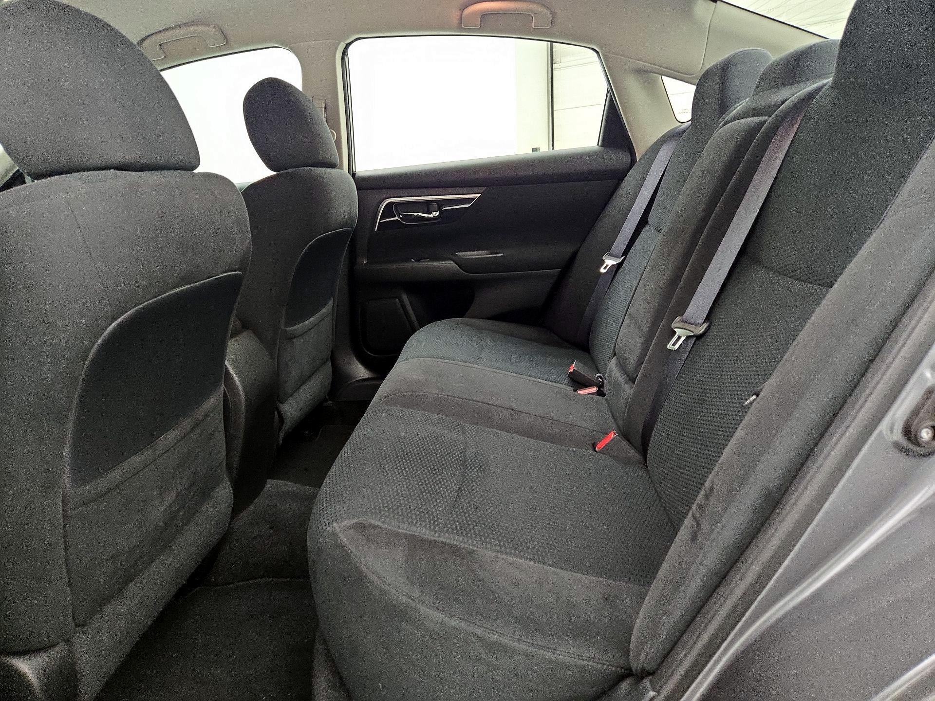 Thumbnail: 2014 Nissan Altima - 18