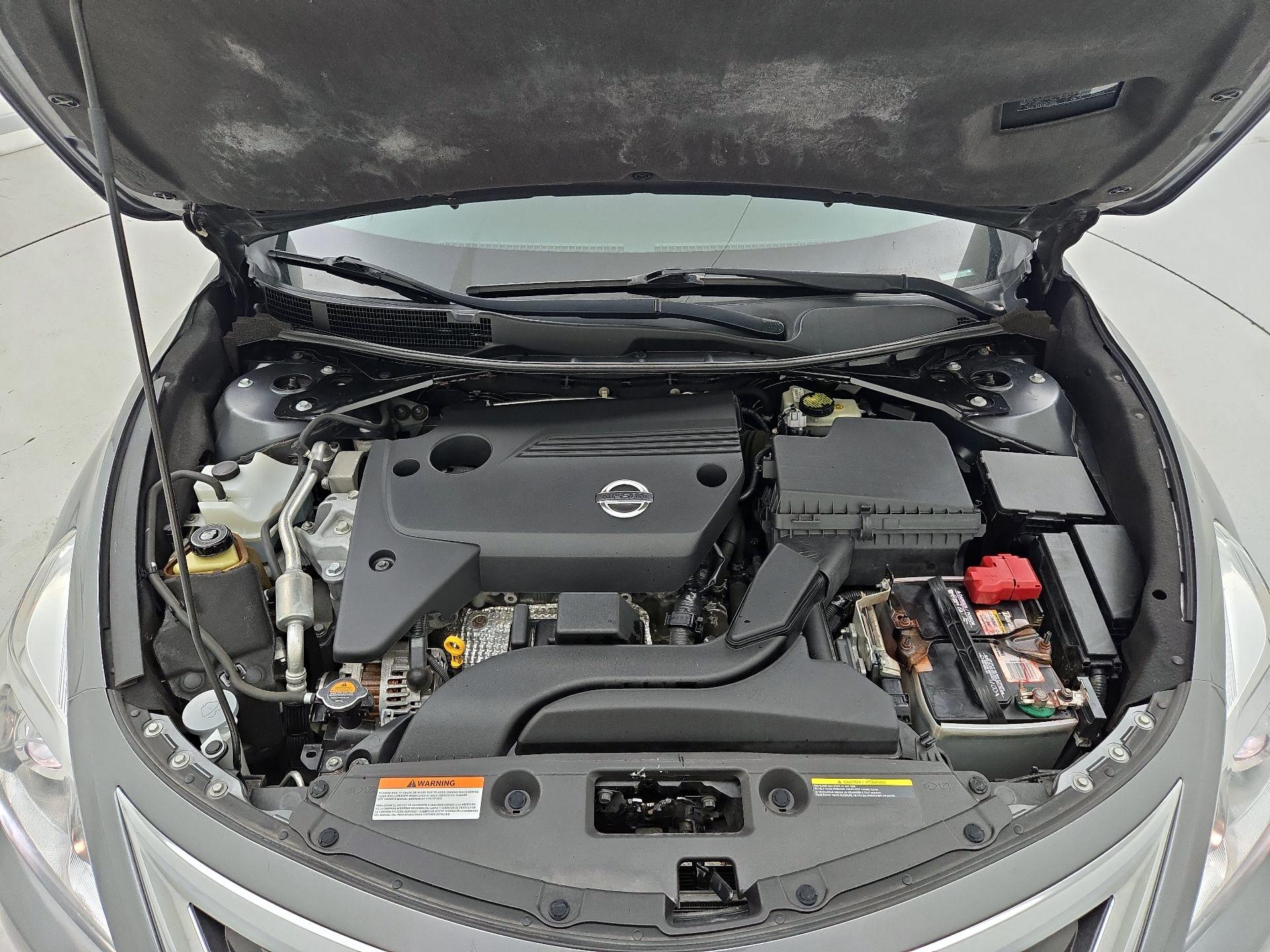 Thumbnail: 2014 Nissan Altima - 20