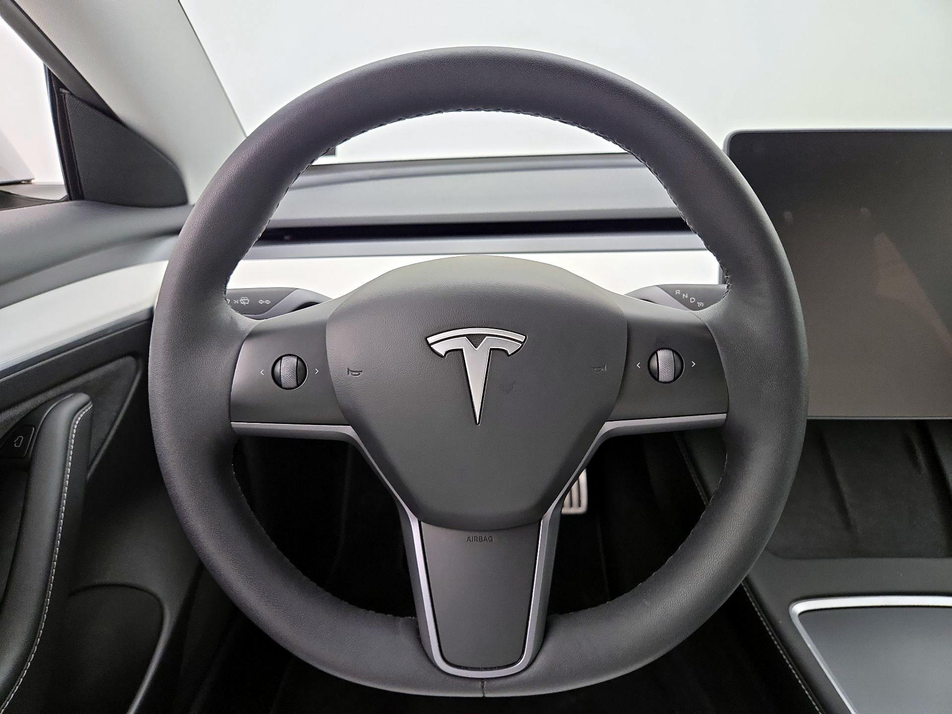 Thumbnail: 2023 Tesla Model 3 - 10