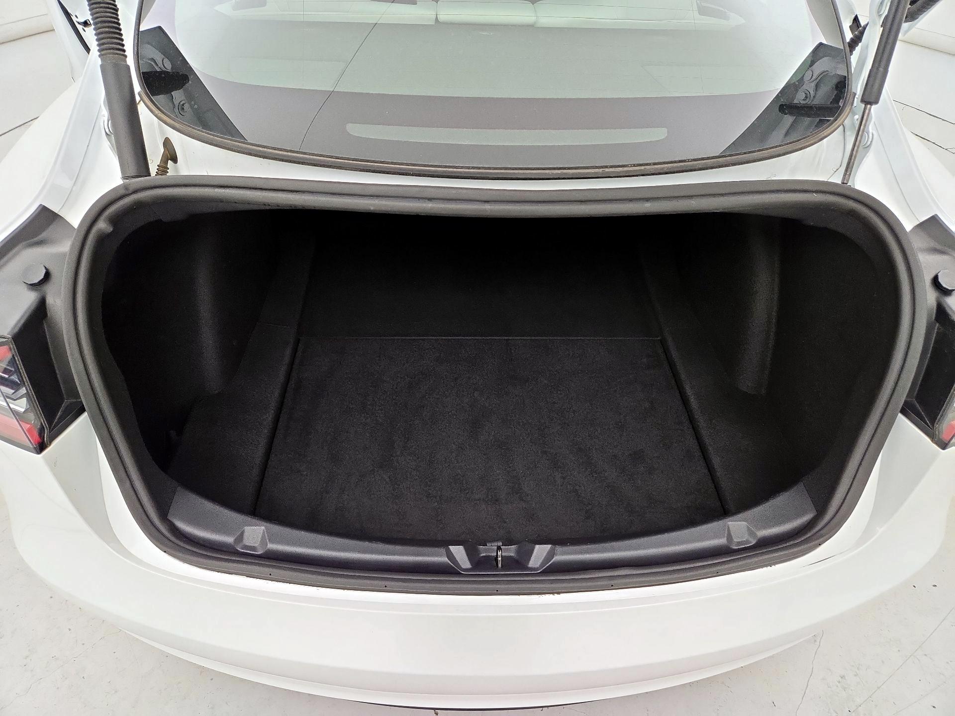 Thumbnail: 2023 Tesla Model 3 - 20