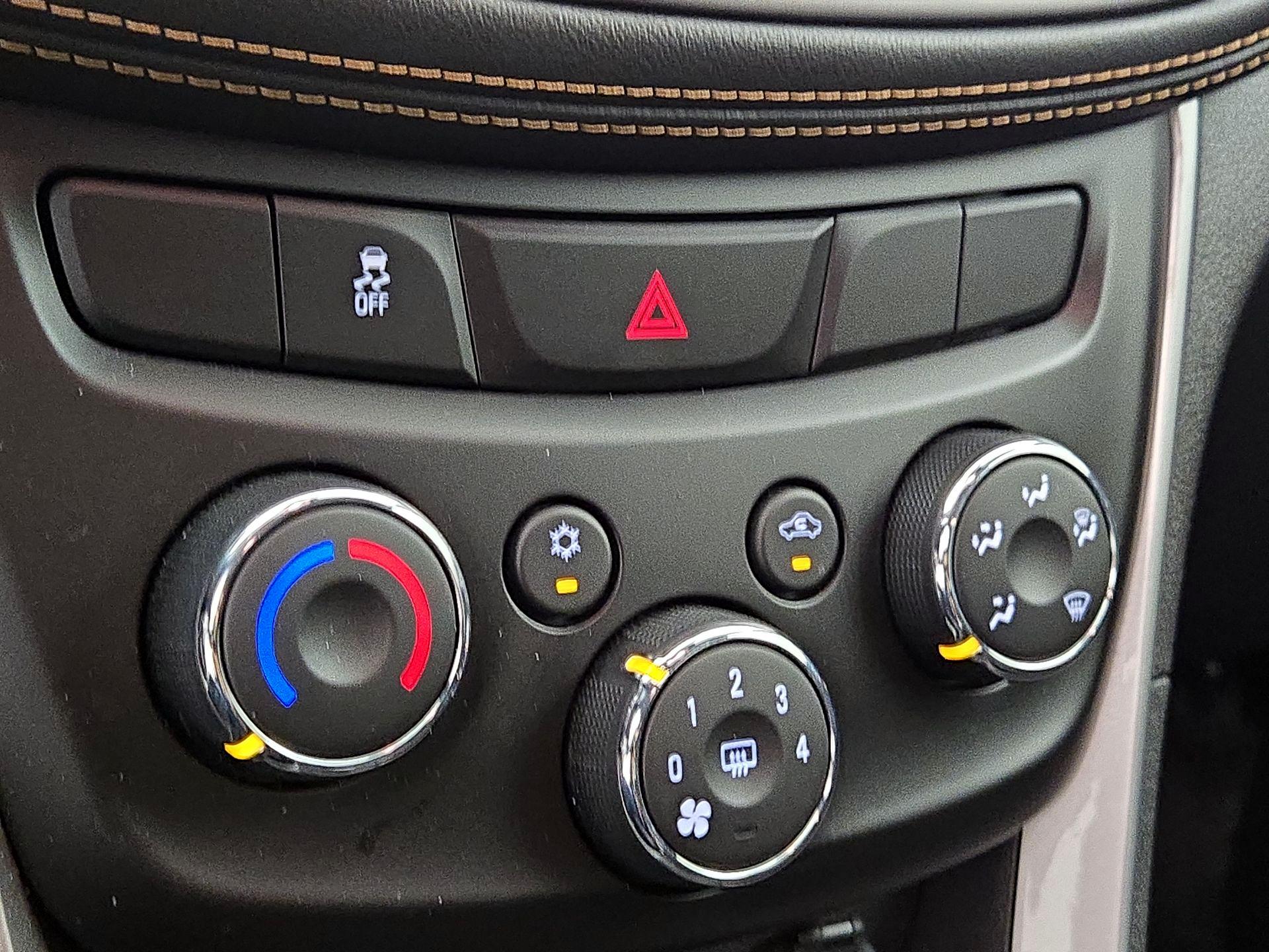 Thumbnail: 2019 Chevrolet Trax - 16