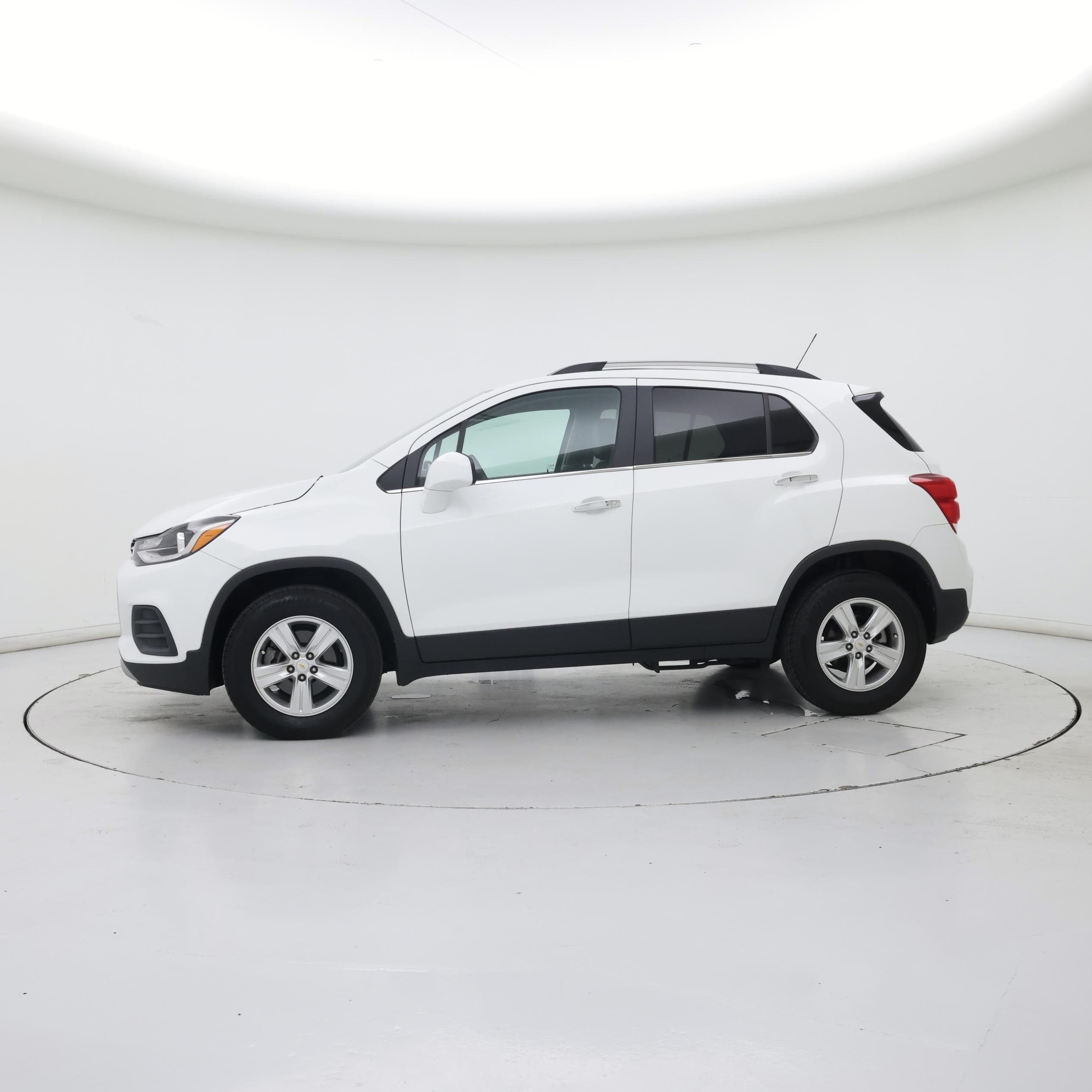 Thumbnail: 2019 Chevrolet Trax - 3
