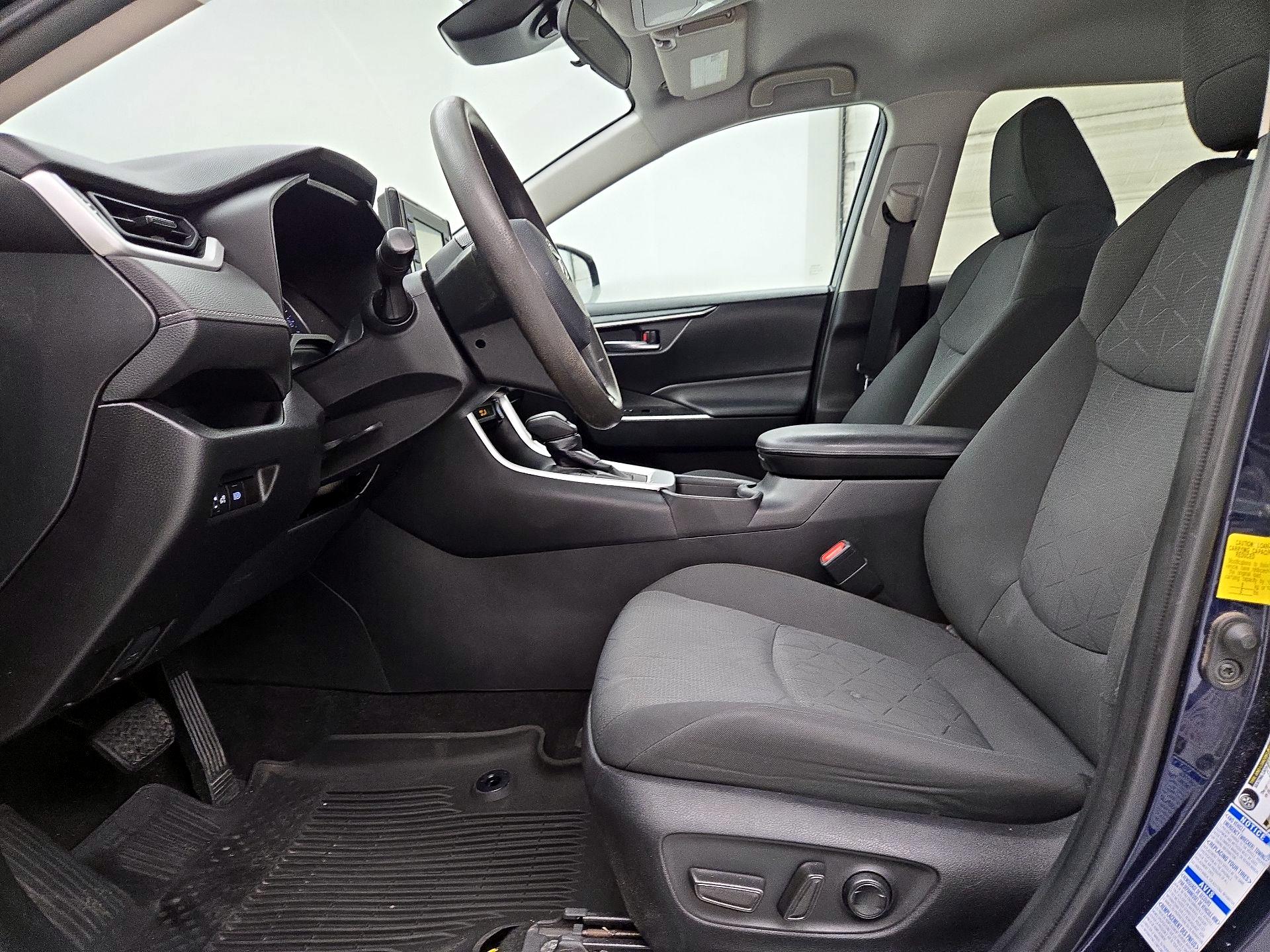 Thumbnail: 2021 Toyota RAV4 - 11