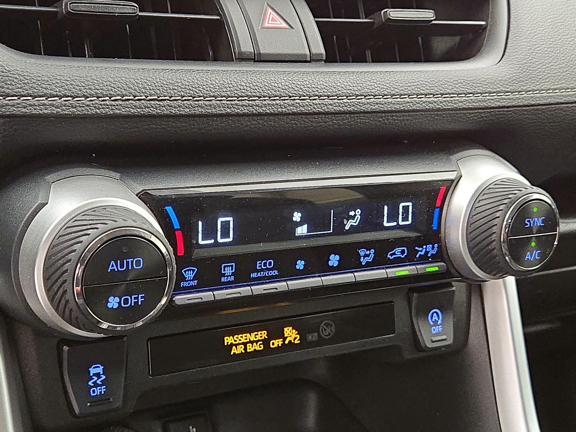 Thumbnail: 2021 Toyota RAV4 - 15